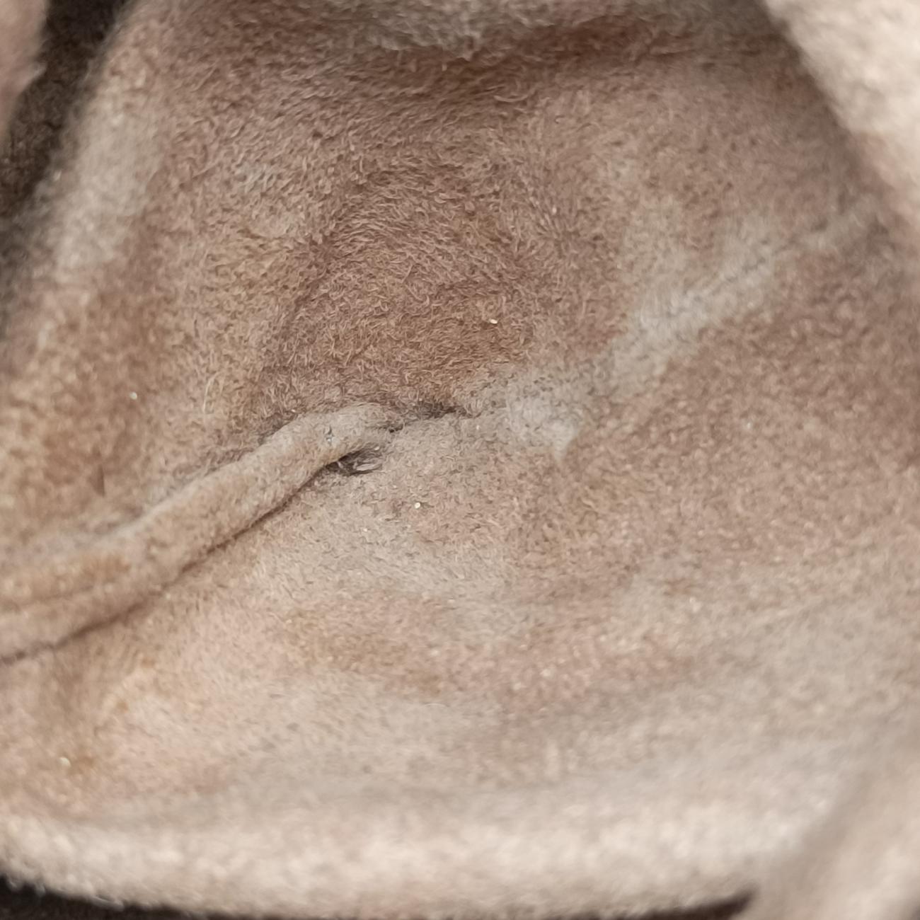 Intrecciato Blue lambskin B06894637Fイントレチャート ブルー ラムスキン B06894637F