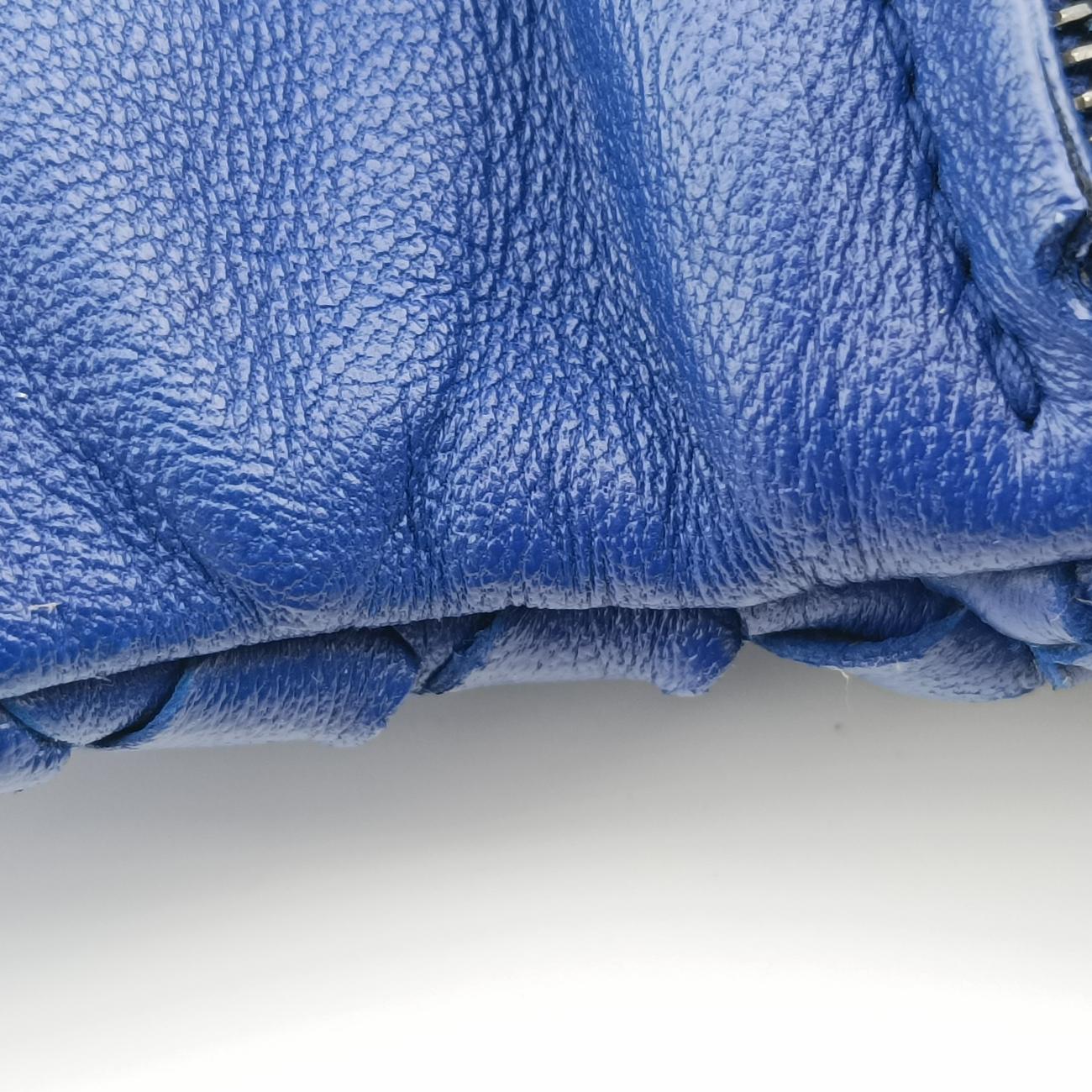 Intrecciato Blue lambskin B06894637Fイントレチャート ブルー ラムスキン B06894637F