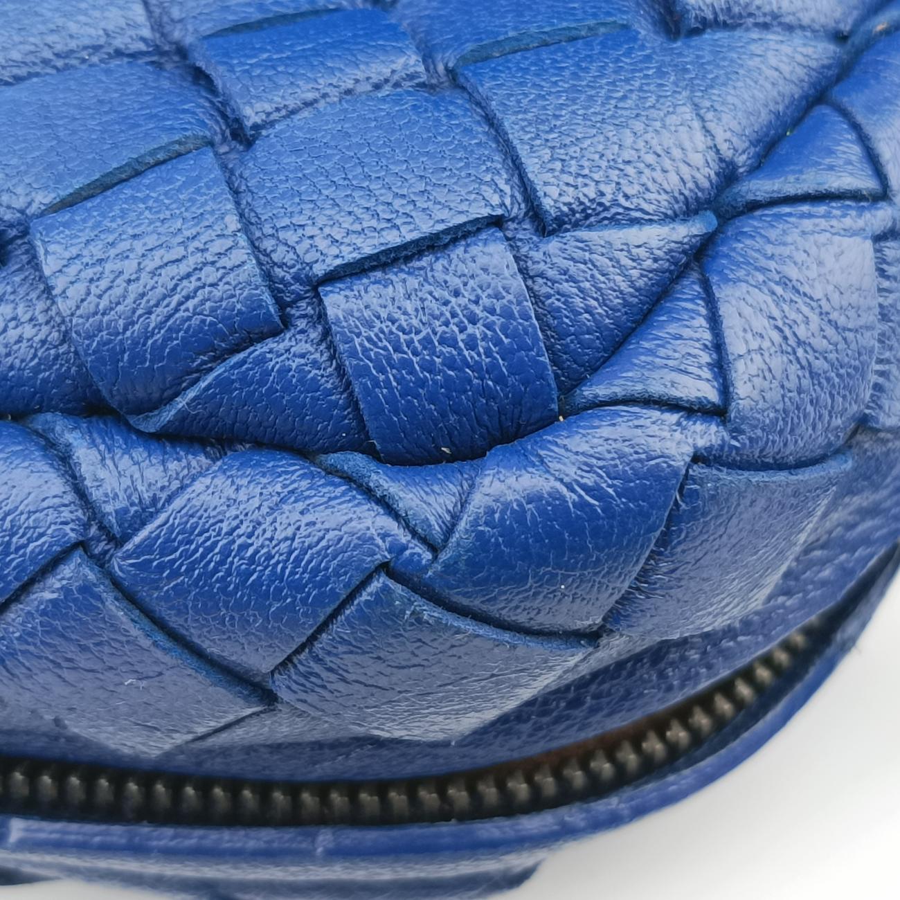Intrecciato Blue lambskin B06894637Fイントレチャート ブルー ラムスキン B06894637F