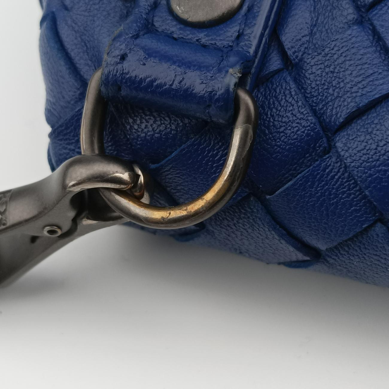 Intrecciato Blue lambskin B06894637Fイントレチャート ブルー ラムスキン B06894637F