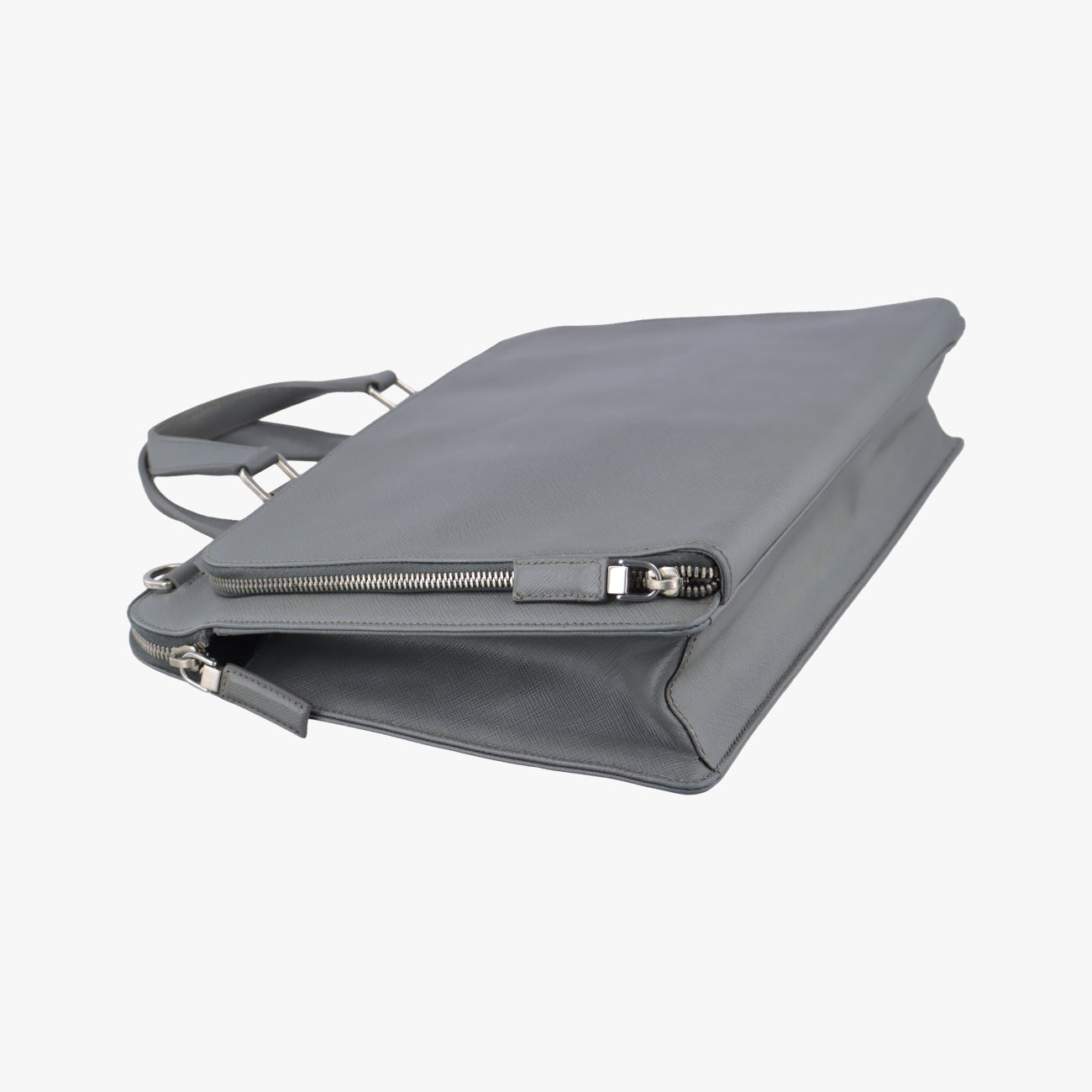 Triangle Logo Plate Grey Saffiano Leather 49三角 ロゴ プレート グレー サフィアーノレザー 49