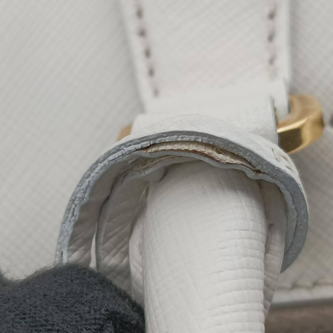 Large Promenade Satchel White SAFFIANO Leather BL0837 25ラージ プロムナード サッチェル ホワイト サフィアーノレザー BL0837 25