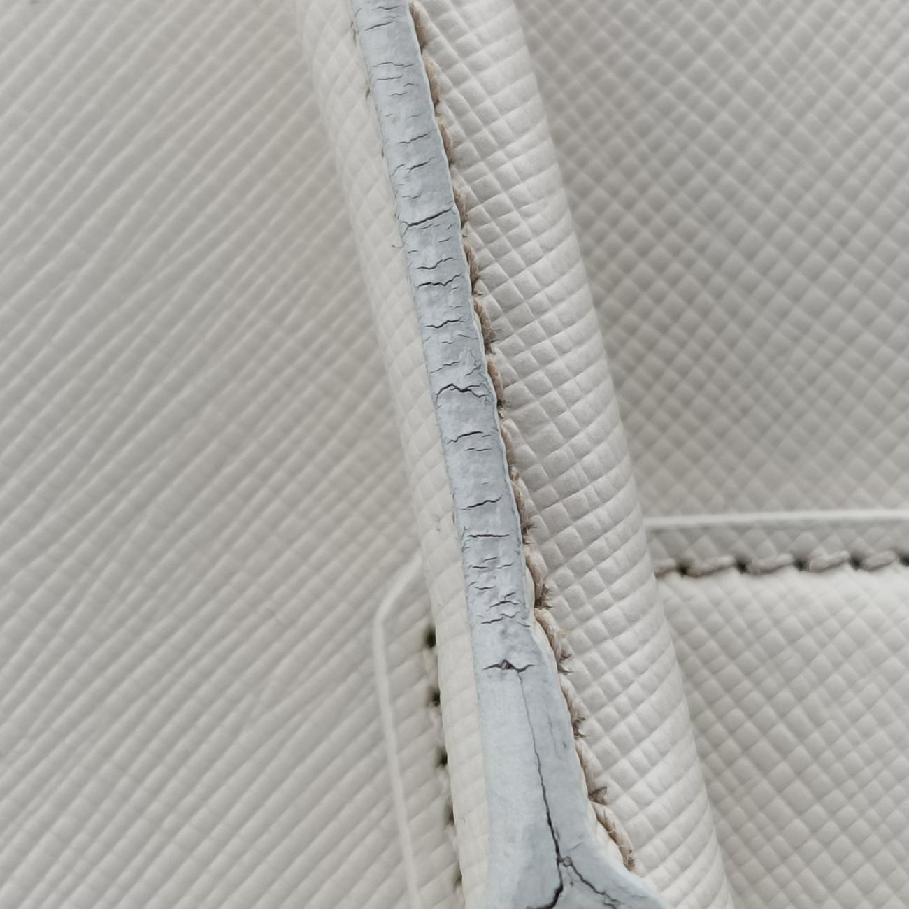 Large Promenade Satchel White SAFFIANO Leather BL0837 25ラージ プロムナード サッチェル ホワイト サフィアーノレザー BL0837 25