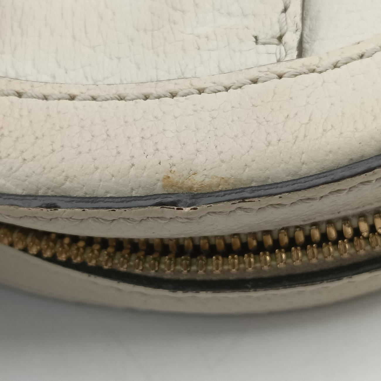 Ophidia White Leather F029704840オフィディア ホワイト レザー 550618 F029704840