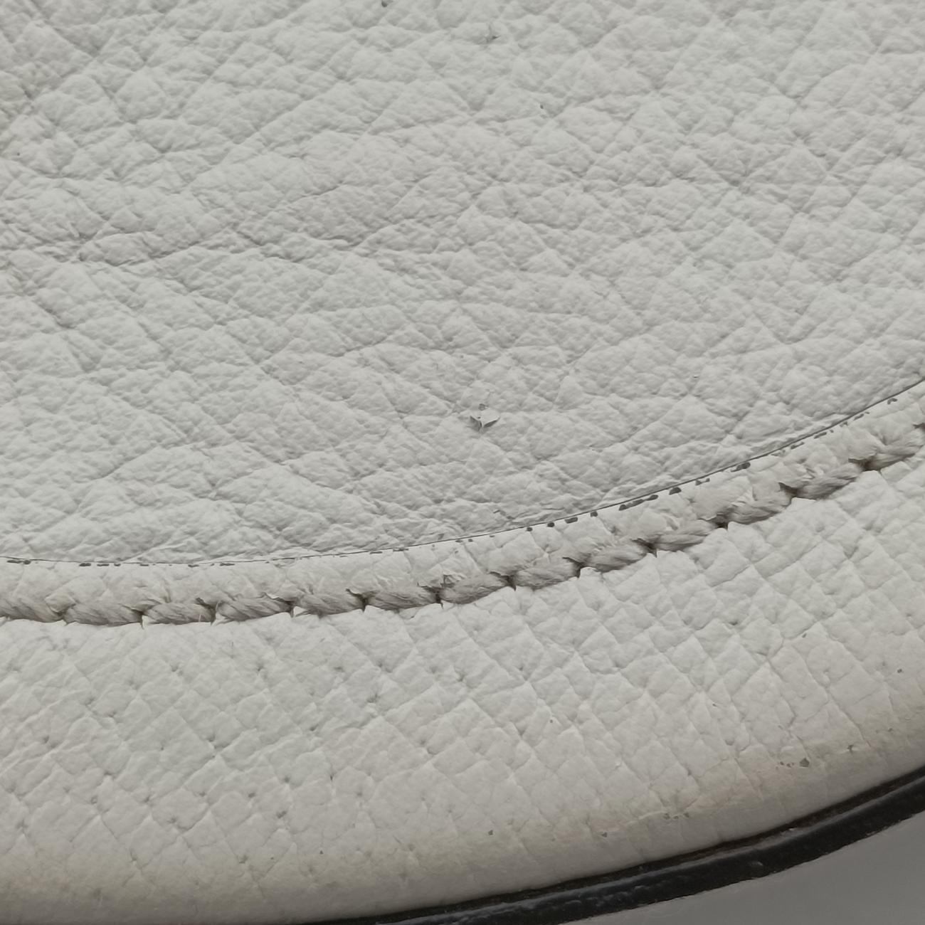 Ophidia White Leather F029704840オフィディア ホワイト レザー 550618 F029704840