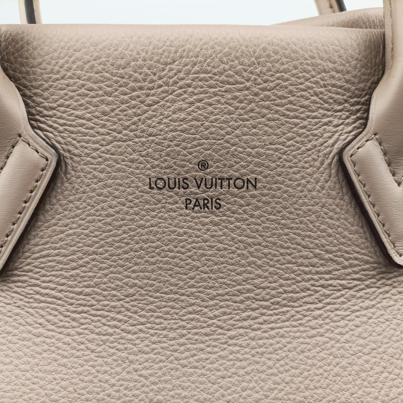 Tote W PM beige Vauxhall Cashmere Leather M94483 FL5113トートW PM ベージュ ヴォーカシミール レザー M94483 FL5113