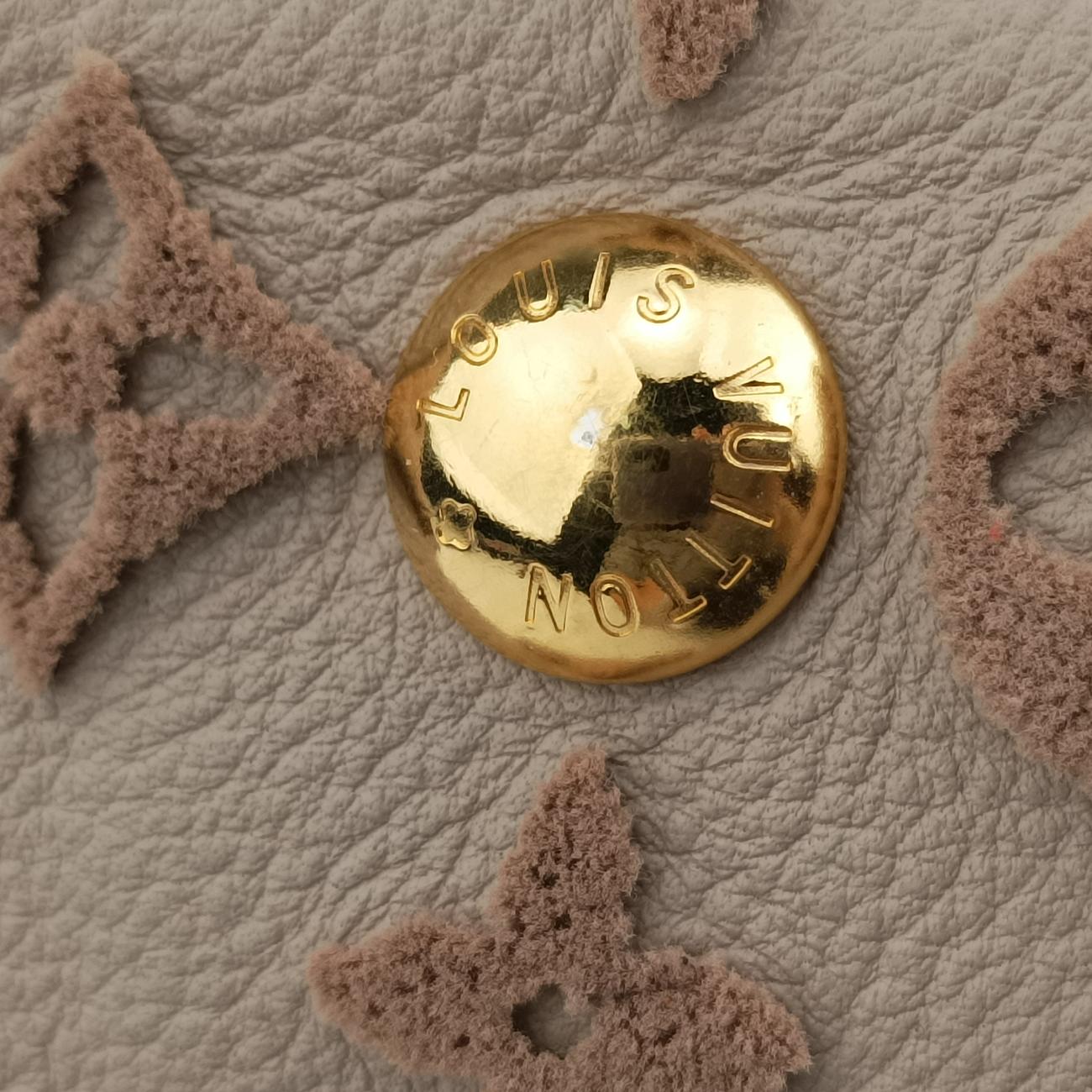 Tote W PM beige Vauxhall Cashmere Leather M94483 FL5113トートW PM ベージュ ヴォーカシミール レザー M94483 FL5113