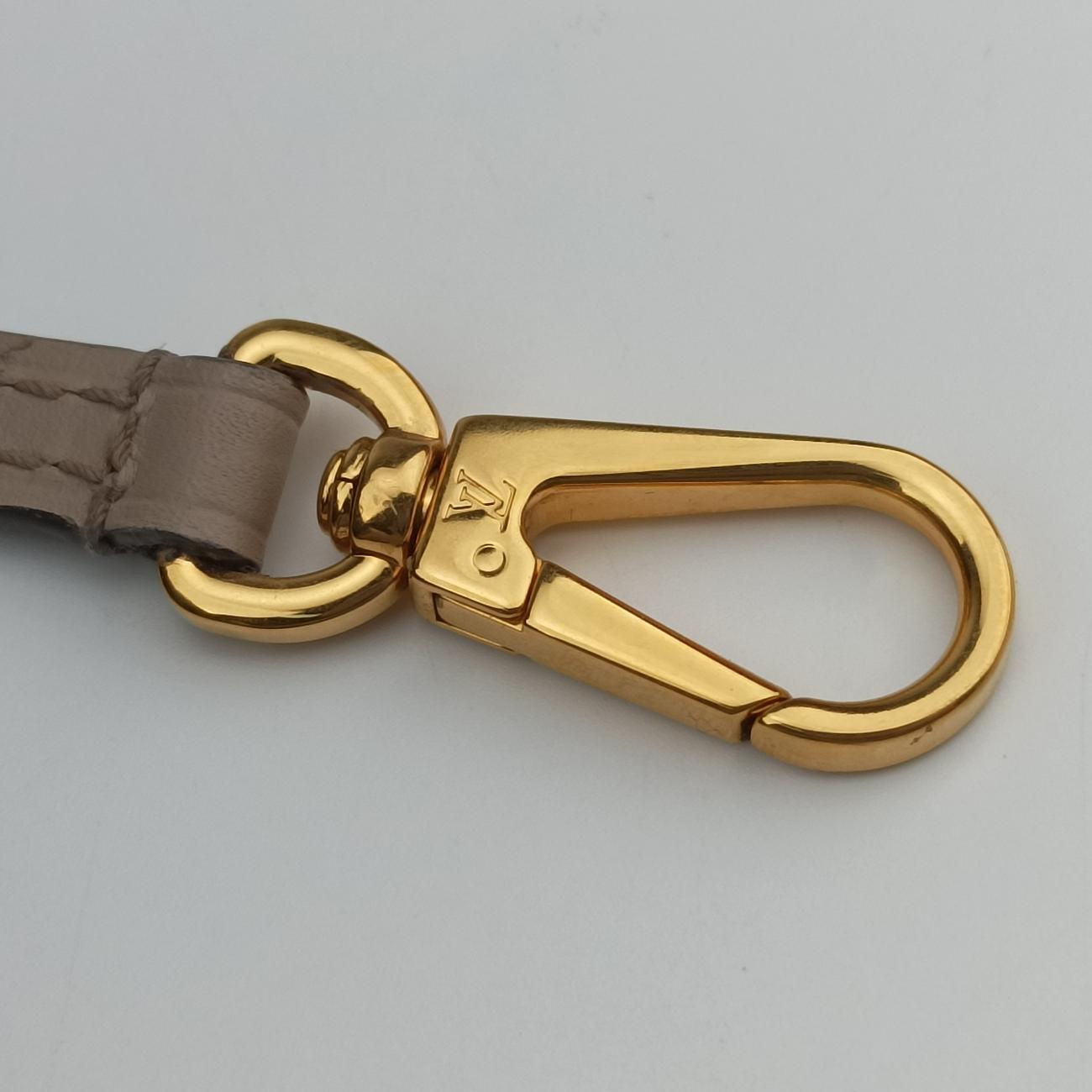 Tote W PM beige Vauxhall Cashmere Leather M94483 FL5113トートW PM ベージュ ヴォーカシミール レザー M94483 FL5113