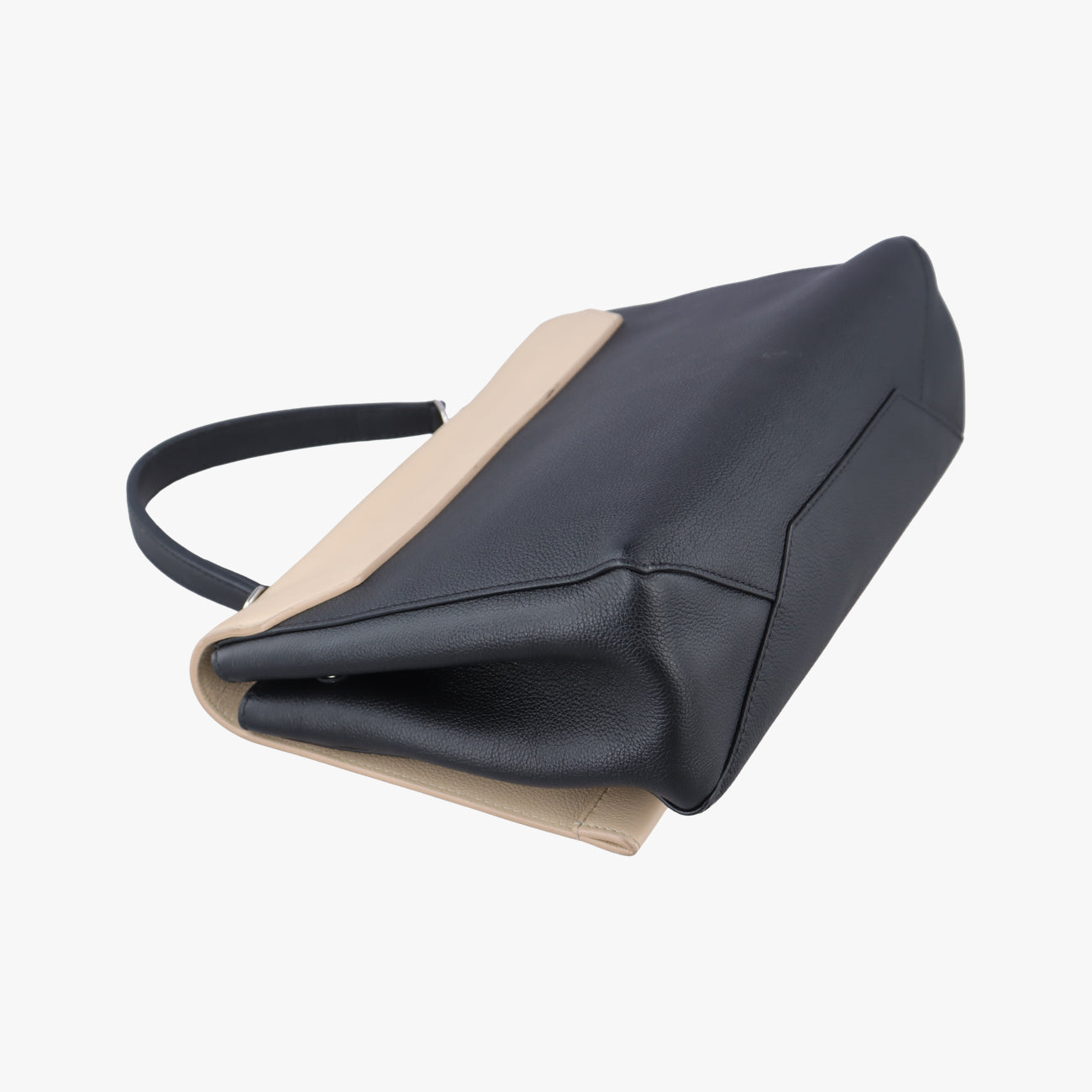 Lockme 2 Beige×Black Taurillon leather M50252 FL4136ロックミーII ベージュ×ブラック トリヨンレザー M50252 FL4136