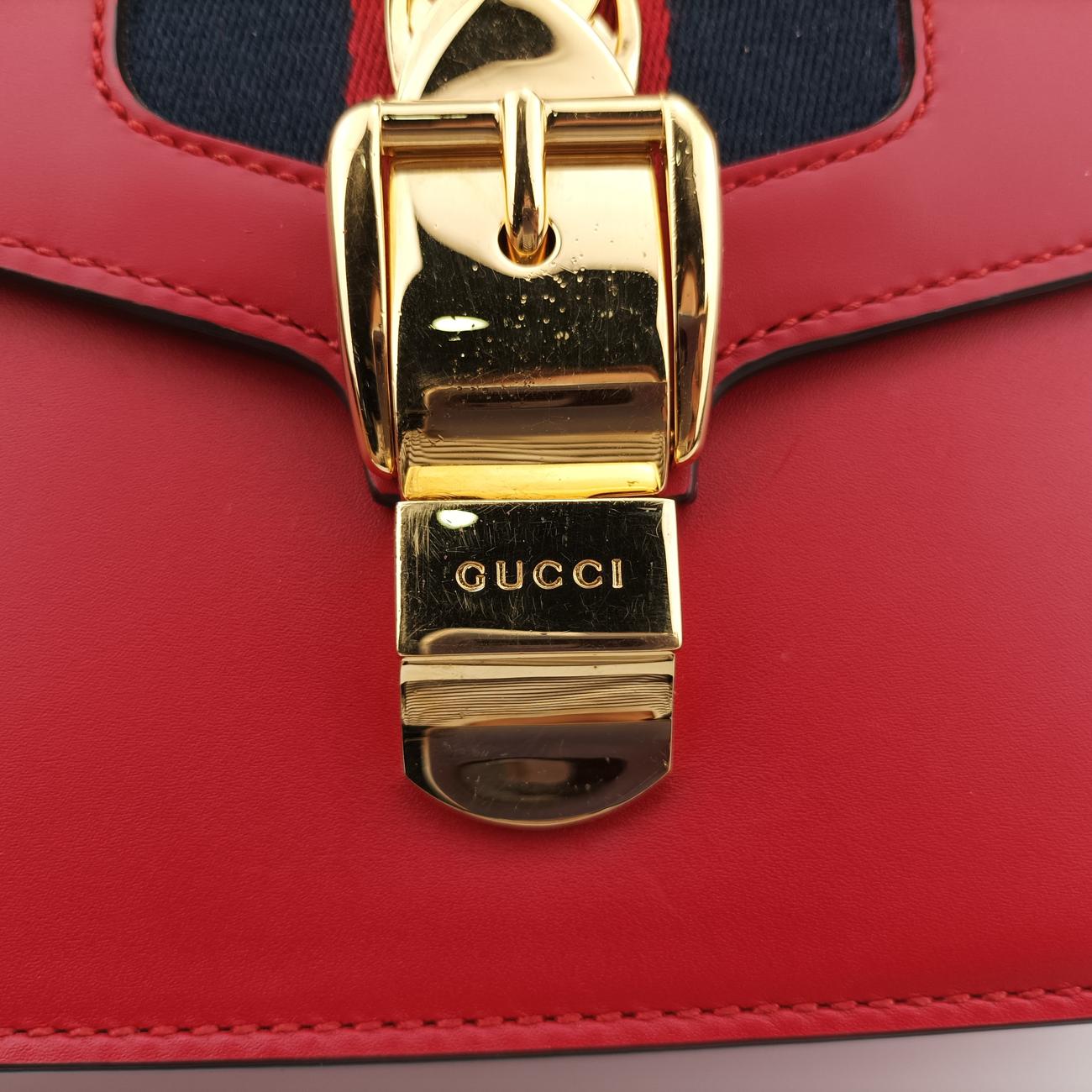 Sylvie Red×NAVY Leather 421882 I026293490シルヴィ レッド×ネイビー レザー 421882 I026293490
