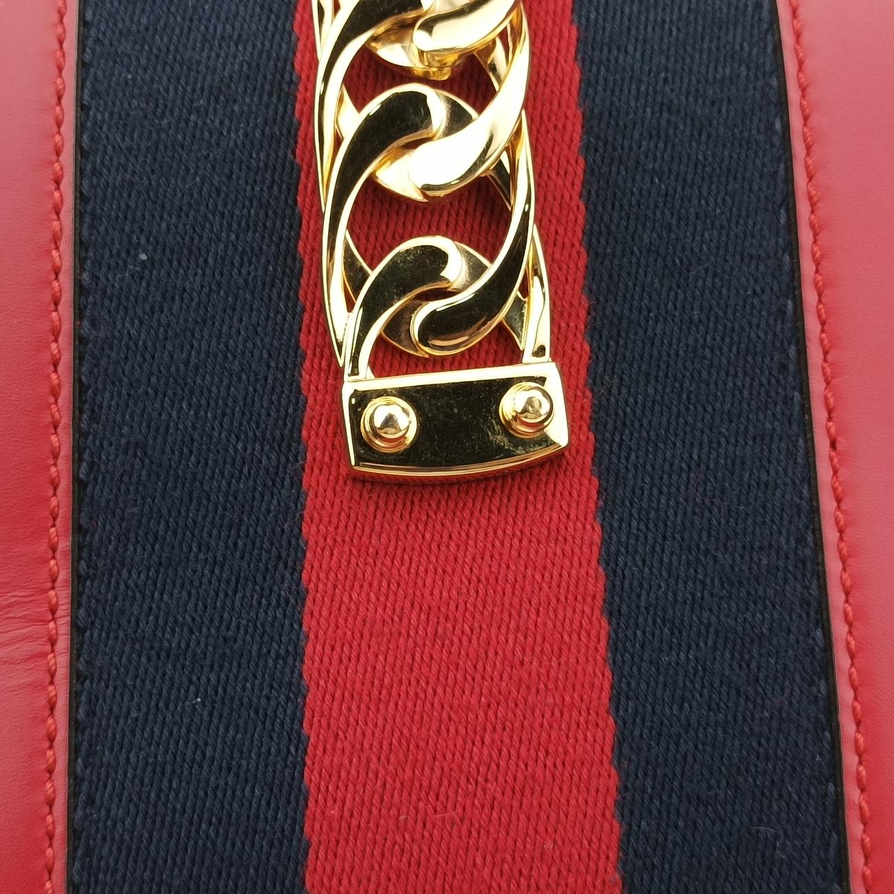 Sylvie Red×NAVY Leather 421882 I026293490シルヴィ レッド×ネイビー レザー 421882 I026293490