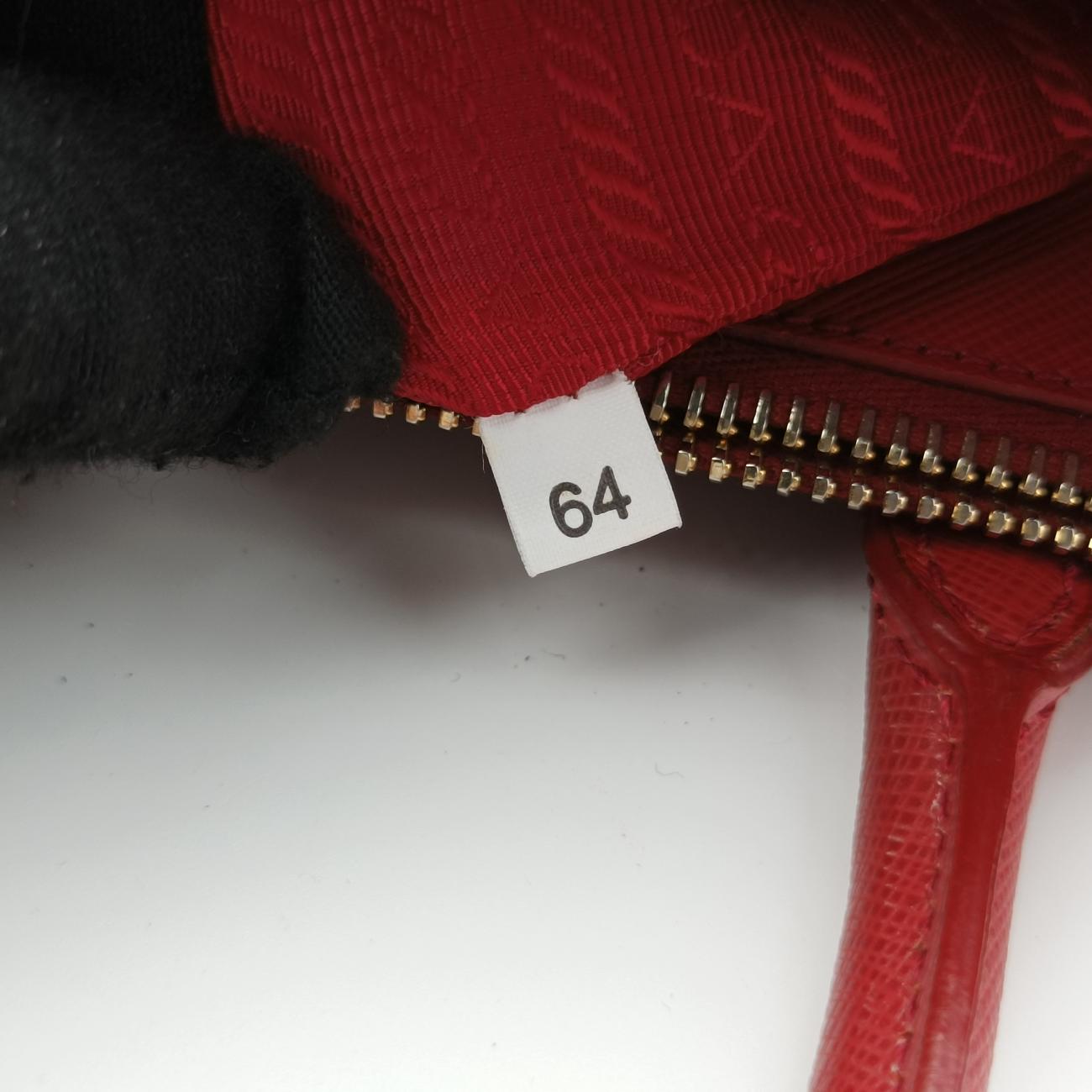 Galleria Red SAFFIANO Leather BN1801 64ガレリア レッド サフィアーノレザー BN1801 64