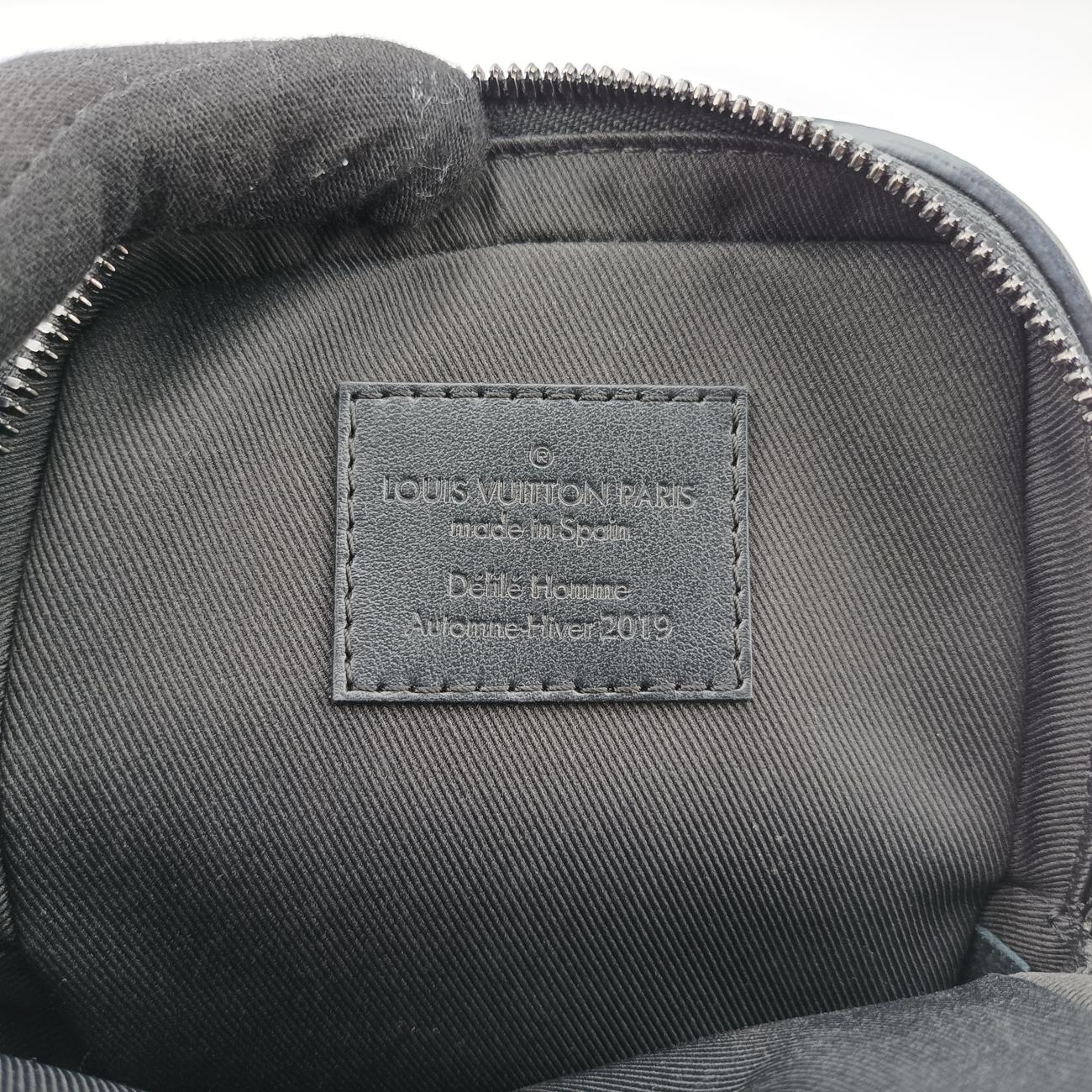 Danube Messenger black×RAINBOW Taiga CA1189 ICチップダヌーブメッセンジャー ブラック×レインボー タイガ M30332 CA1189 ICチップ