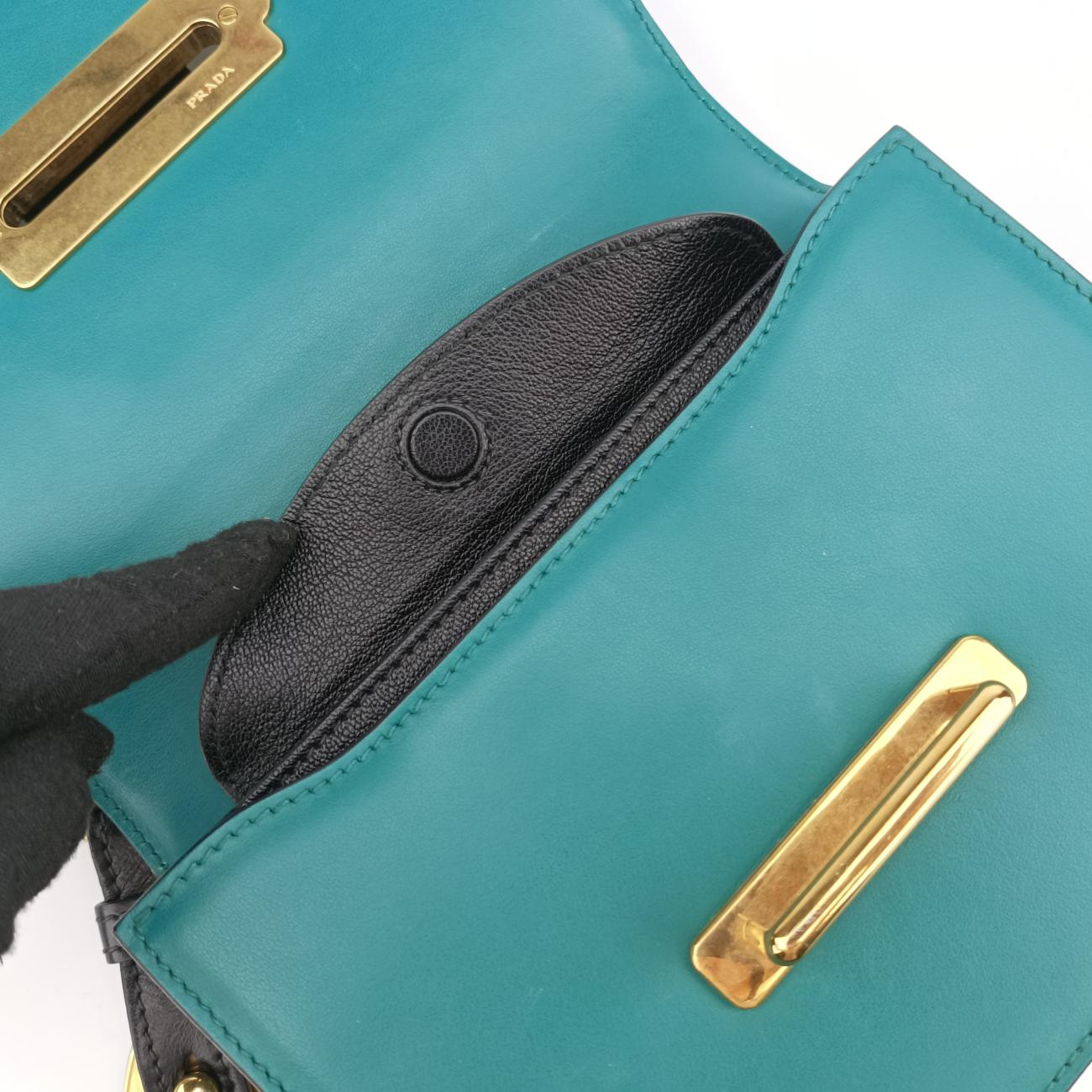 Cahier Green×black Leather 1BD045 25カイエ グリーン×ブラック レザー 1BD045 25