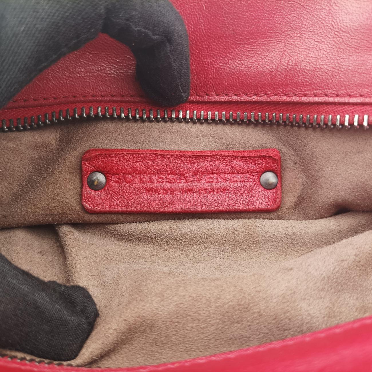 Intrecciato Red lambskin B06290063Aイントレチャート レッド ラムスキン B06290063A