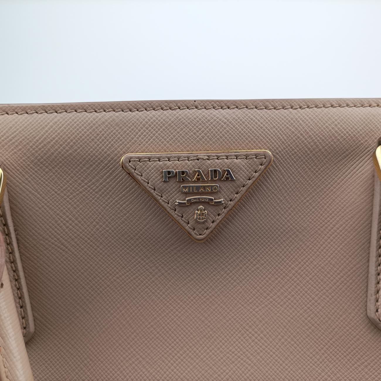 Galleria Beige SAFFIANO Leather BN1801 117ガレリア ベージュ サフィアーノレザー BN1801 117