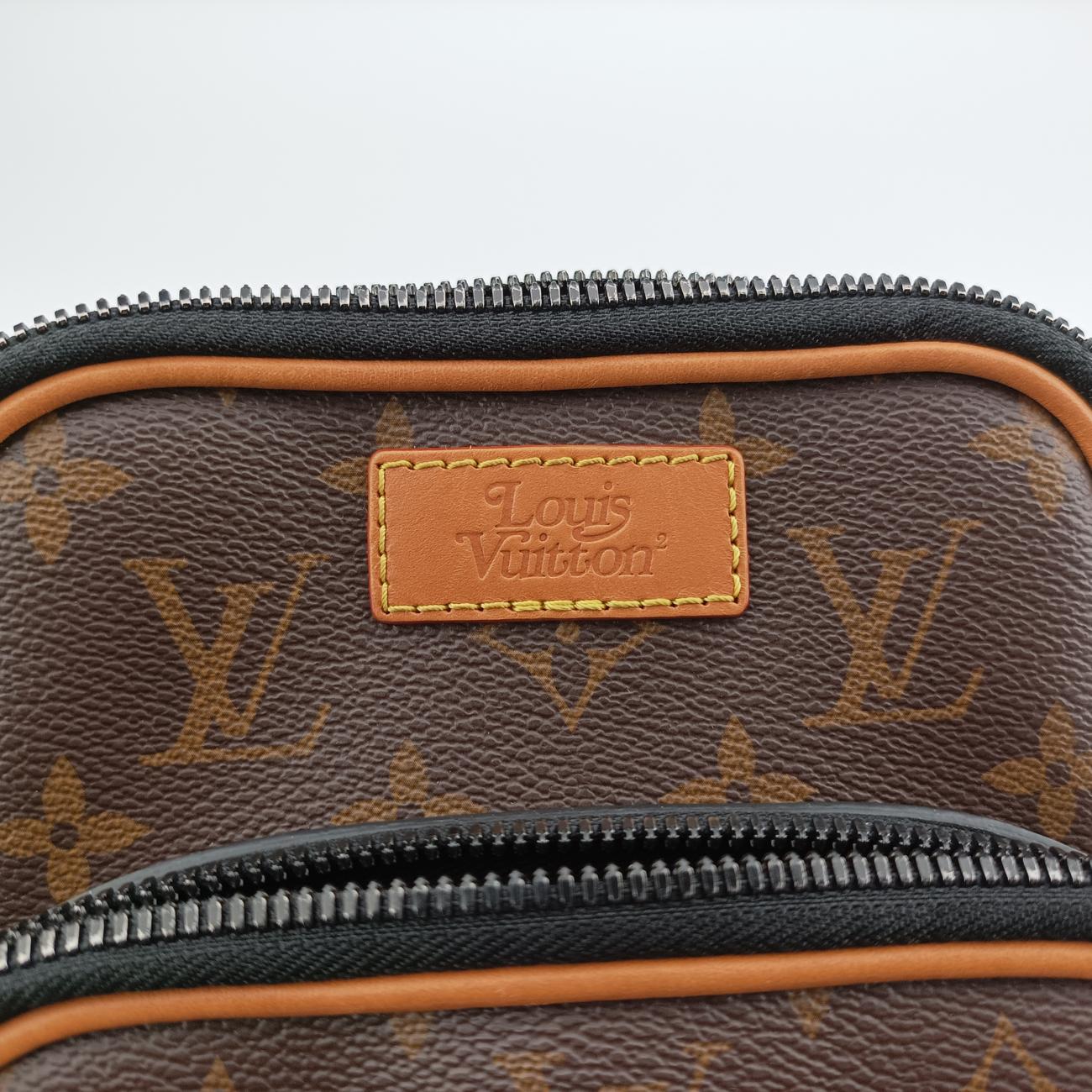 Nigo Amazone Sling messengerEBENE×brownDamier GiantN40379AR2260 ICチップナイゴ アマゾン スリング メッセンジャーエベーヌ×モノグラム/ブラウン系ダミエ ジャイアントN40379AR2260 ICチップ