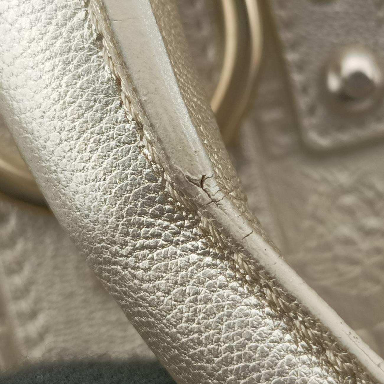 La MedusaGoldenLeatherラ メデューサゴールドレザー