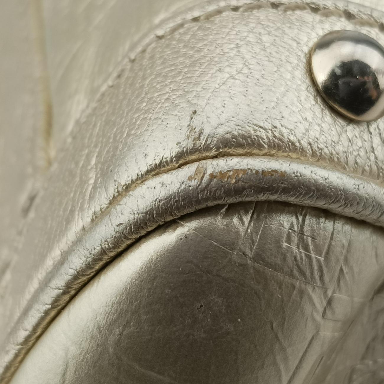 La MedusaGoldenLeatherラ メデューサゴールドレザー