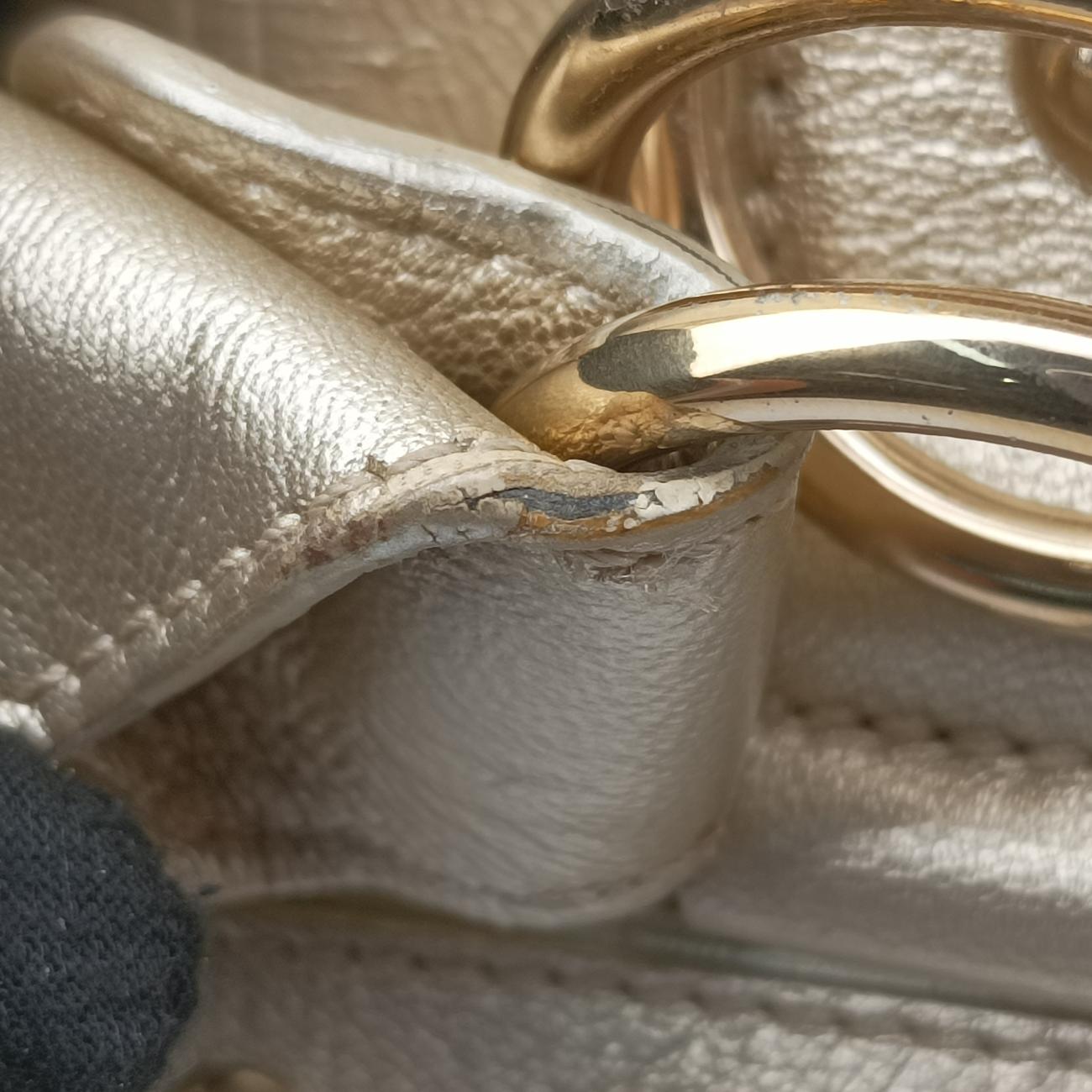 La MedusaGoldenLeatherラ メデューサゴールドレザー