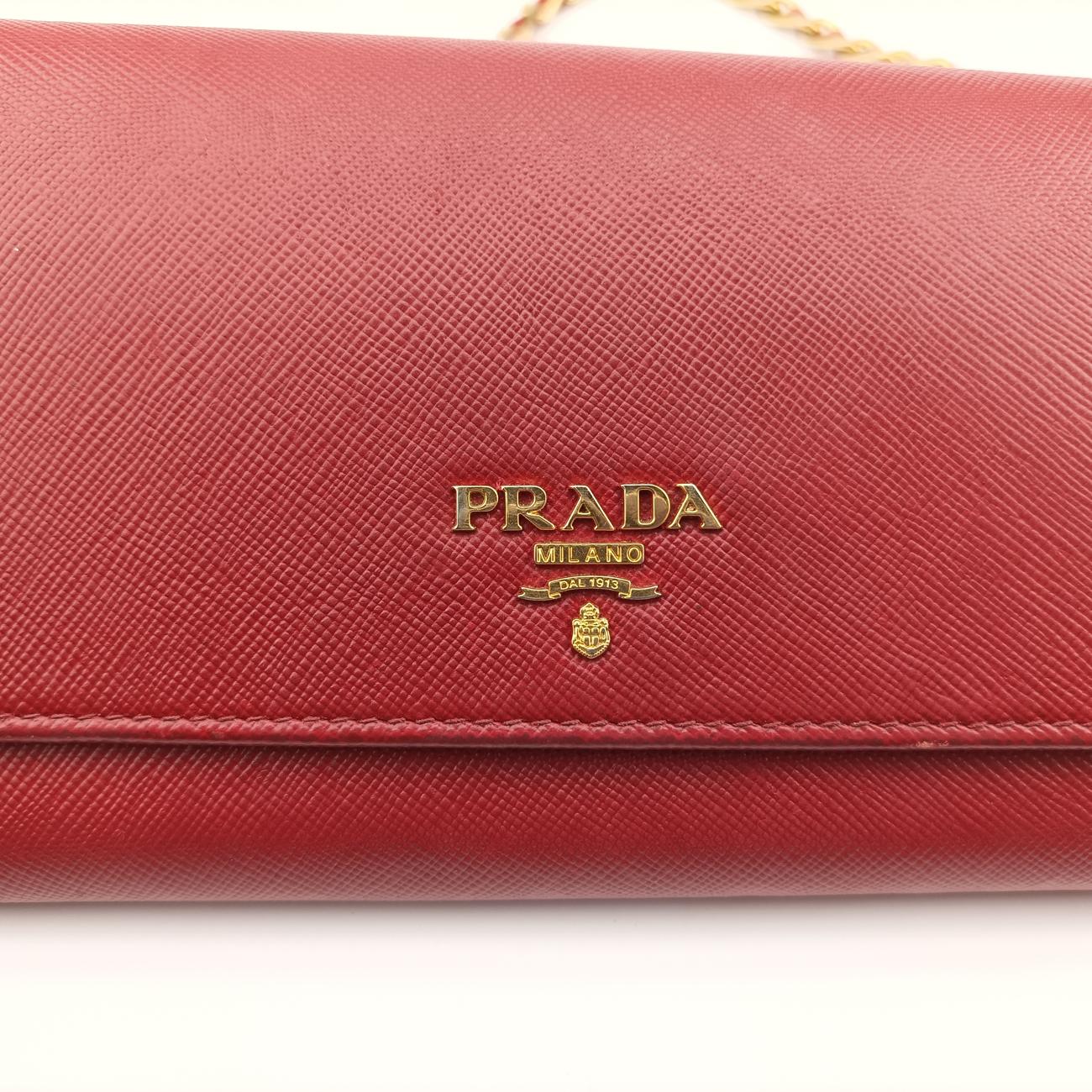 Metal Wallet on Chain Cornflower Clutch Red Saffiano Leather 1MT290 224メタル ウォレット オン チェーン コーンフラワー クラッチ レッド サフィアーノレザー 1MT290 224