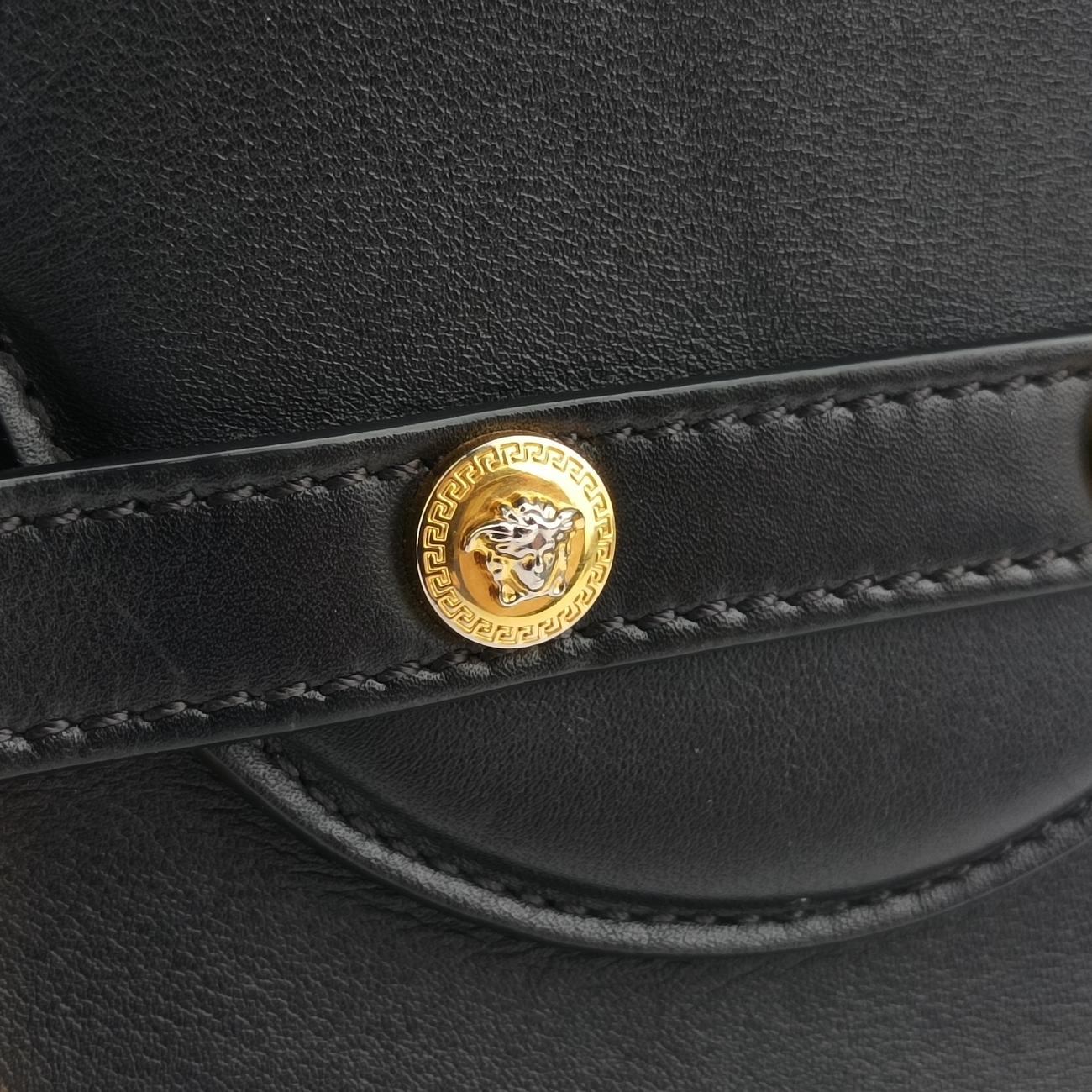 SIGNATURE La Medusa Black Leather CLG067832714190メドゥーサ ブラック レザー CLG067832714190