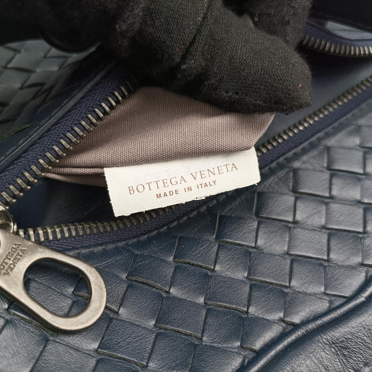 Intrecciato Navy lambskin B06343903Gイントレチャート ネイビー ラムスキン B06343903G