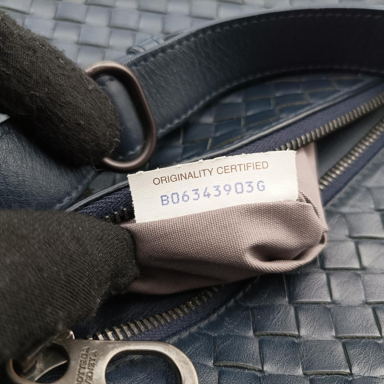 Intrecciato Navy lambskin B06343903Gイントレチャート ネイビー ラムスキン B06343903G