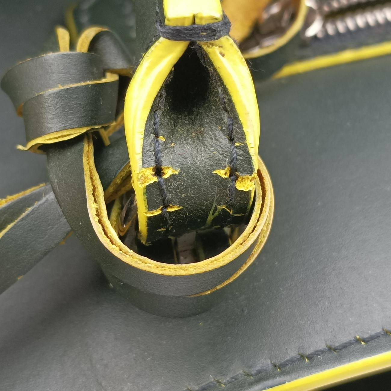 Paper A6 Tote Green×Yellow Leather 357333.4075.F.002123ペーパー A6 トート グリーン×イエロー レザー 357333.4075.F.002123