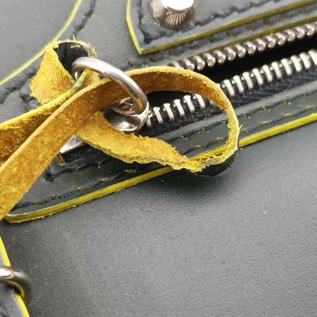 Paper A6 Tote Green×Yellow Leather 357333.4075.F.002123ペーパー A6 トート グリーン×イエロー レザー 357333.4075.F.002123