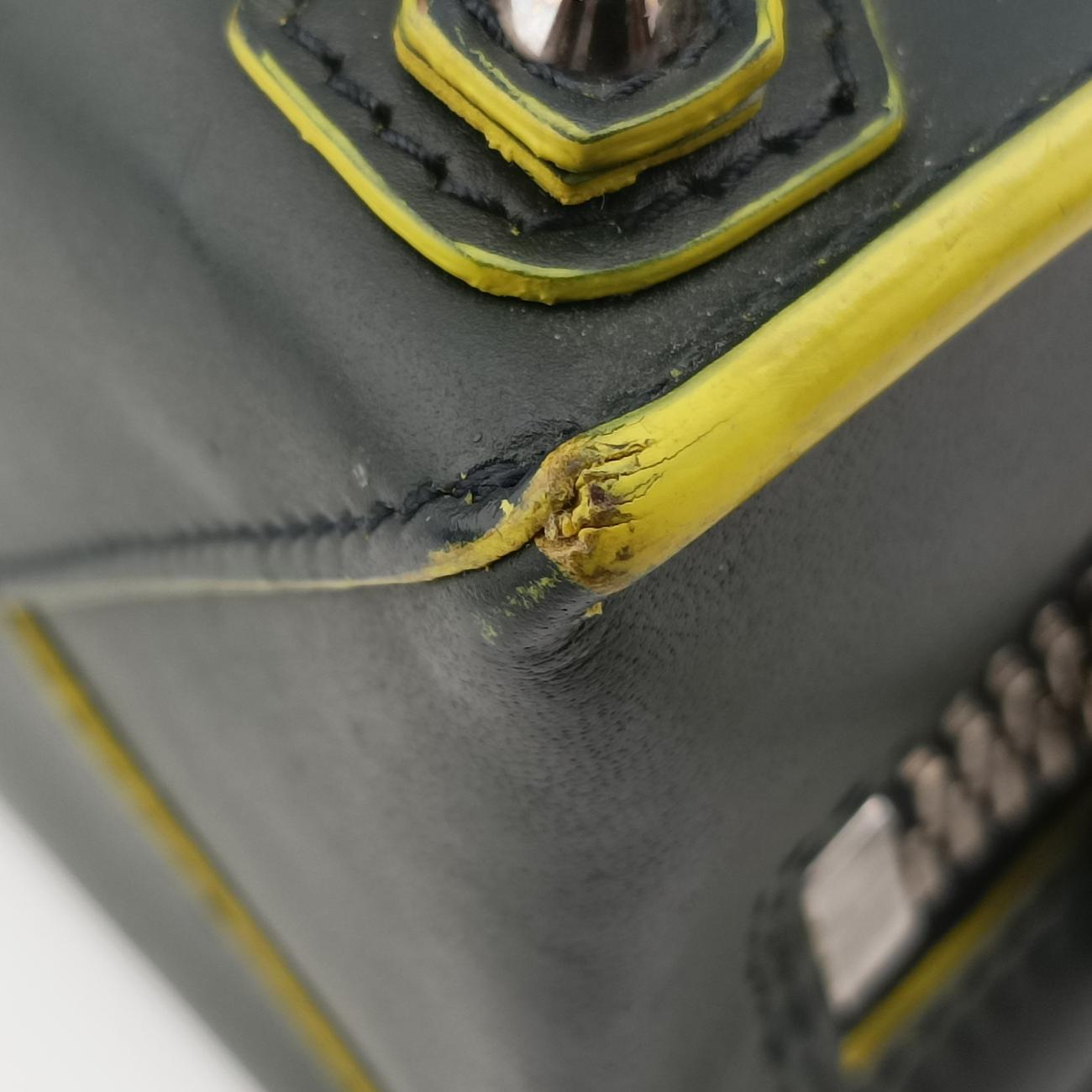 Paper A6 Tote Green×Yellow Leather 357333.4075.F.002123ペーパー A6 トート グリーン×イエロー レザー 357333.4075.F.002123