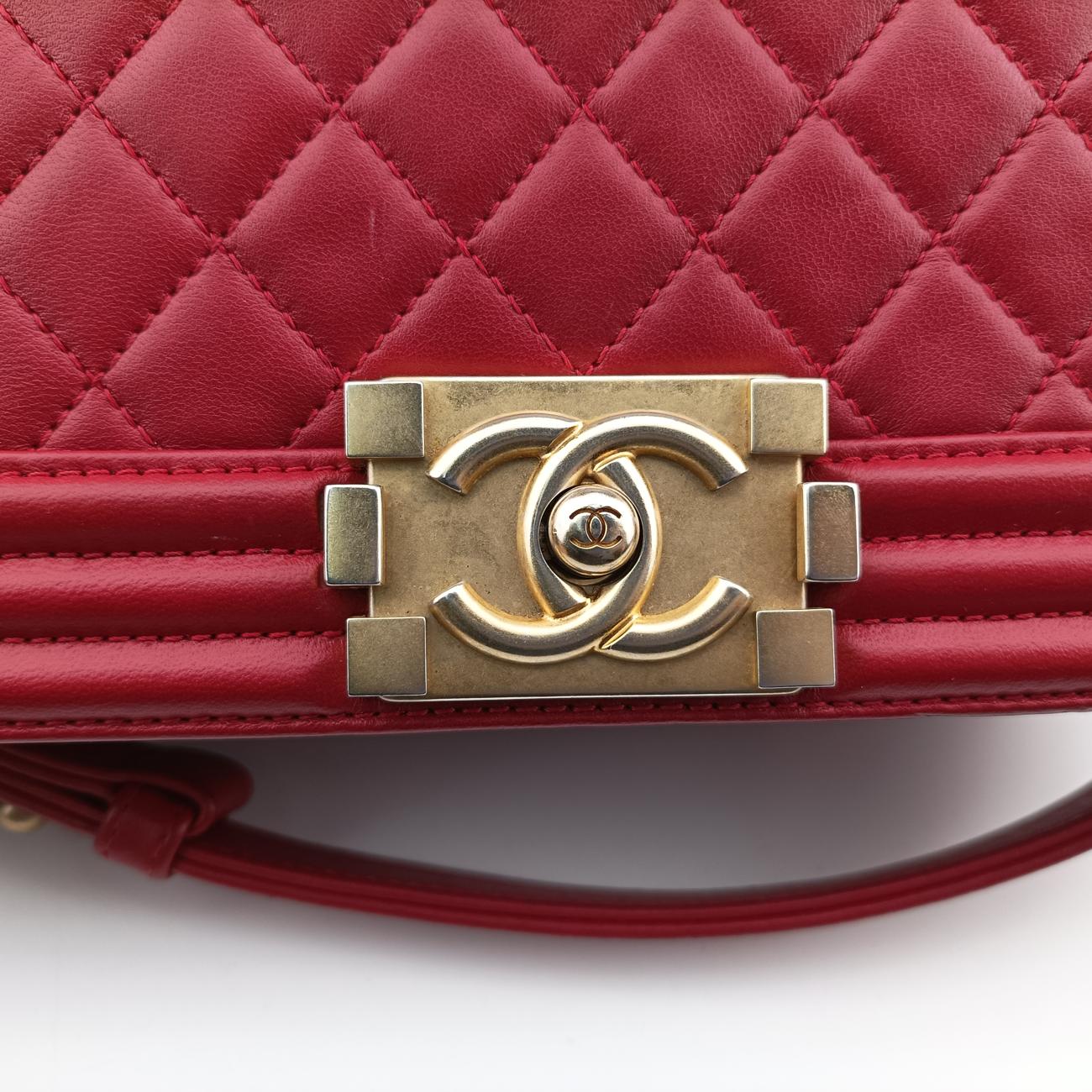 BOY CHANEL Red lambskin A67086 24605341ボーイシャネル レッド ラムスキン A67086 24605341