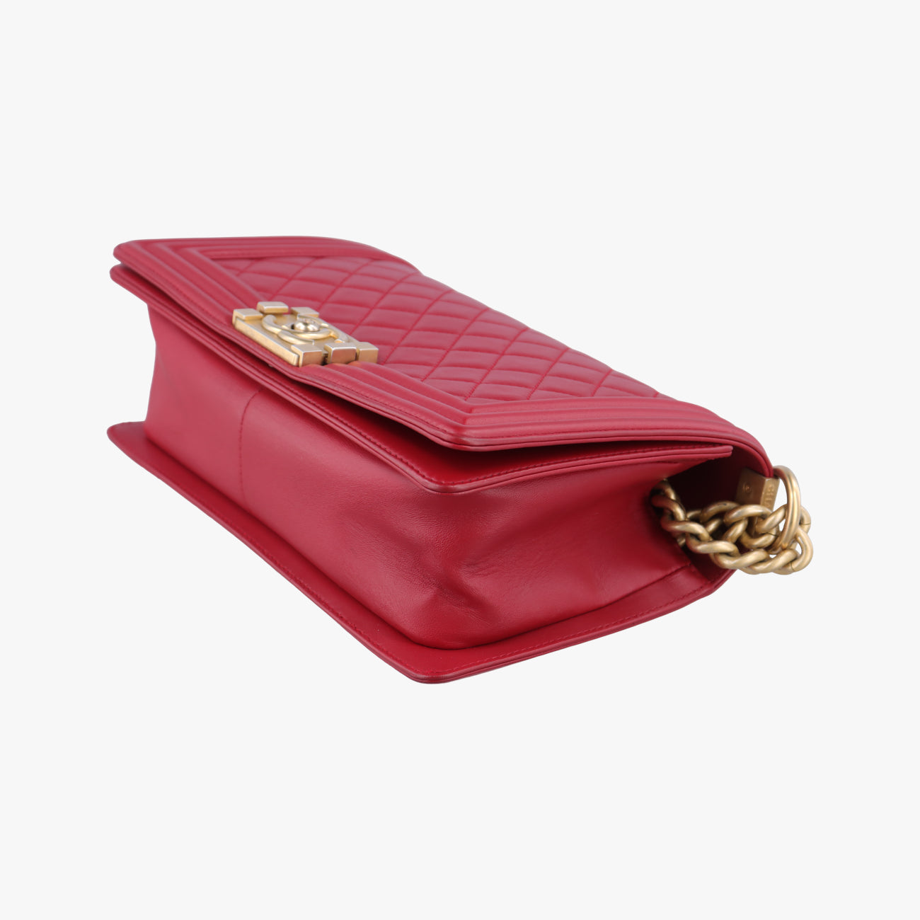 BOY CHANEL Red lambskin A67086 24605341ボーイシャネル レッド ラムスキン A67086 24605341