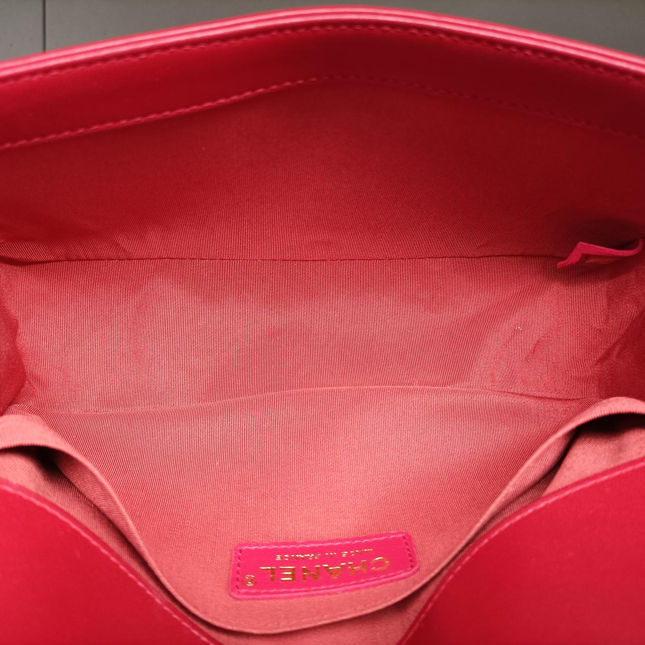 BOY CHANEL Red lambskin A67086 24605341ボーイシャネル レッド ラムスキン A67086 24605341