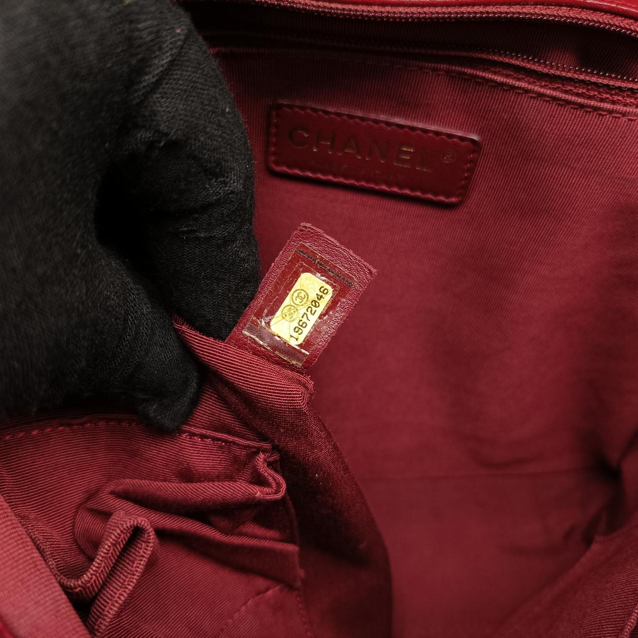 BOY CHANEL Red lambskin A67087 19672046ボーイシャネル レッド ラムスキン A67087 19672046