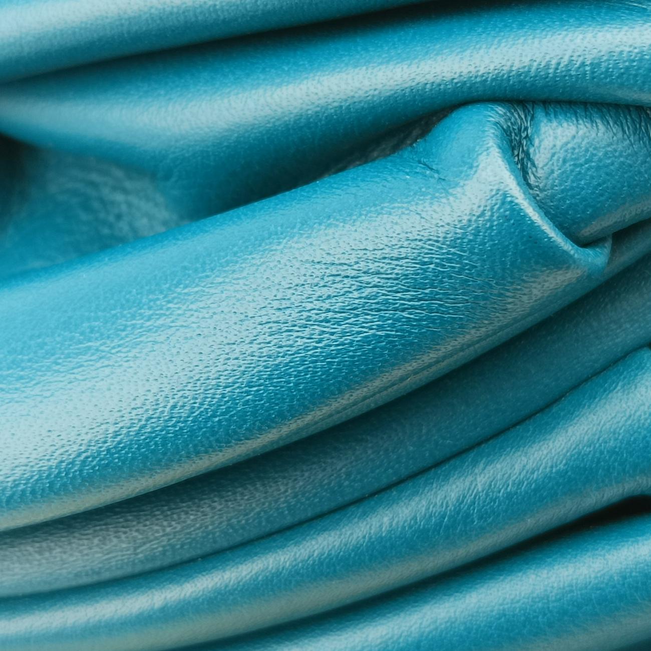 The Chain Pouch Green lambskin P01635952Aザ チェーンポーチ グリーン ラムスキン P01635952A