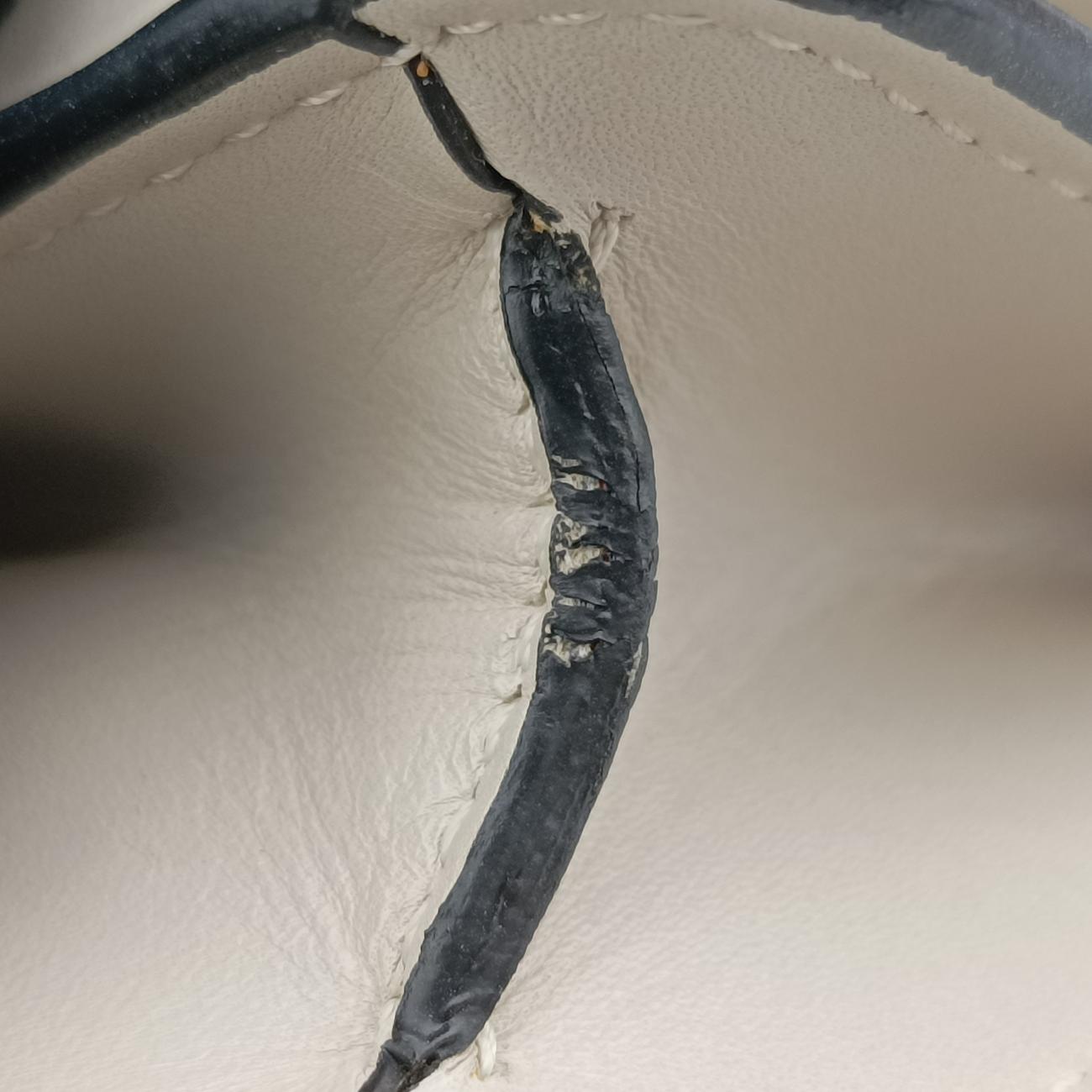 SERPENTI FOREVER White Leather MM.F12.35107セルペンティ フォーエバー ホワイト レザー MM.F12.35107