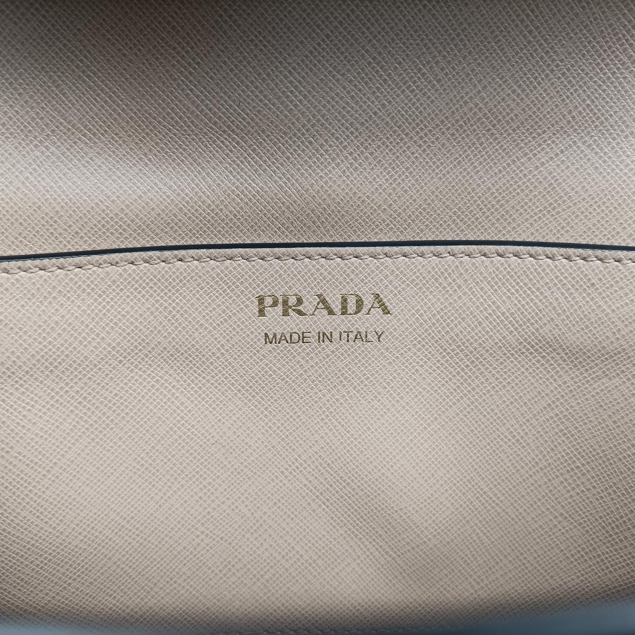 Turn lock Chevron Impunture Autre CuirBeigeSAFFIANO Leather1BD08959ターン ロックベージュサフィアーノレザー1BD08959