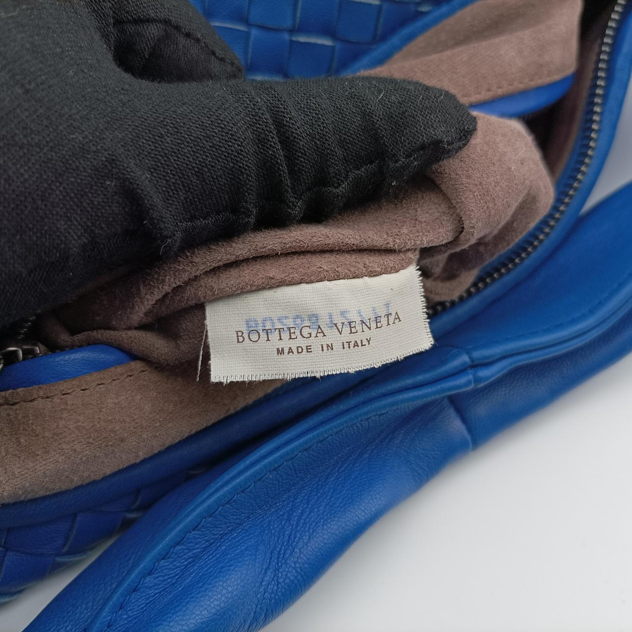 Intrecciato Blue lambskin B02681277Iイントレチャート ブルー ラムスキン B02681277I