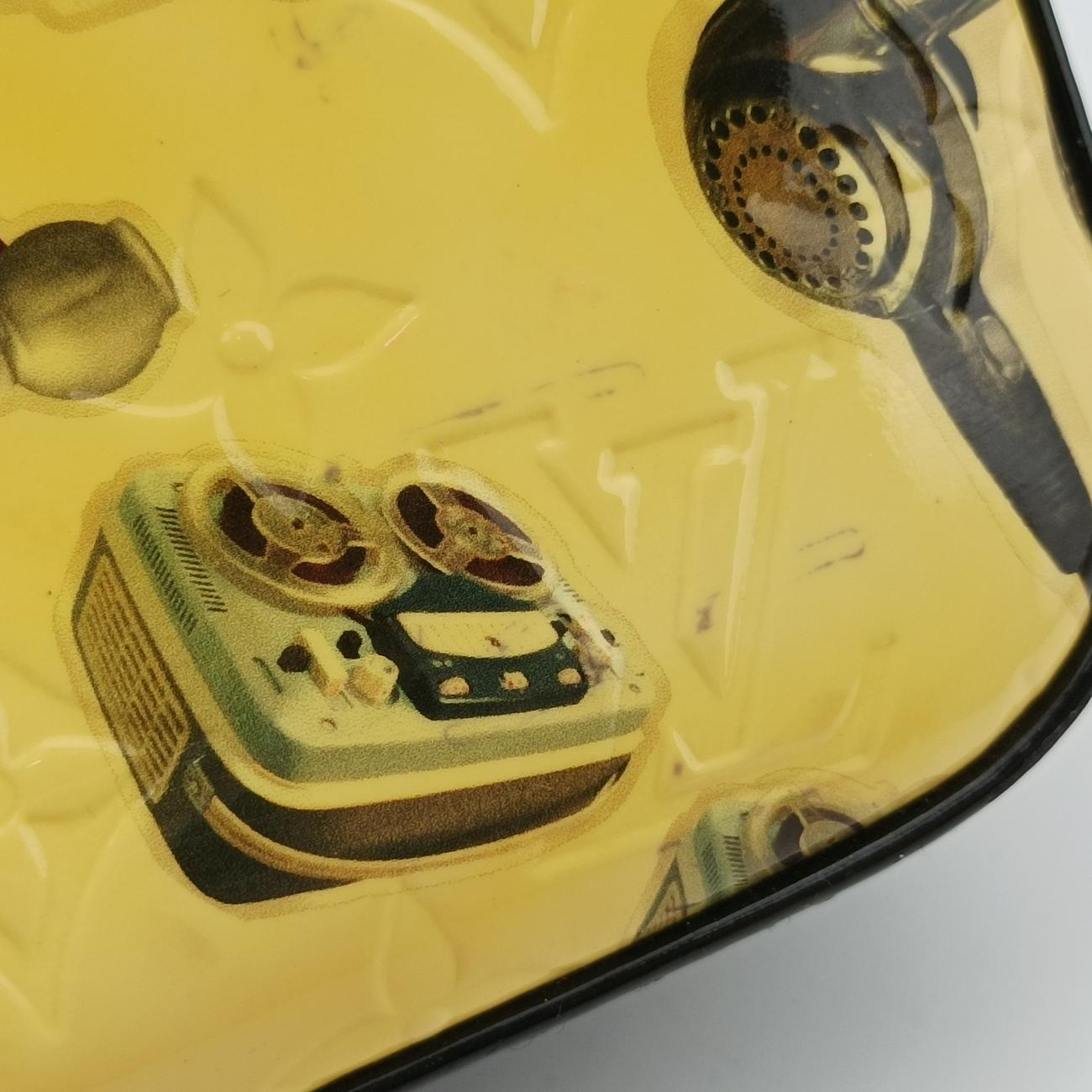 Pochette Accessoires Sticker White×multi Vernis M90928 DR0175ポシェット アクセソワール スティッカー ブロン×マルチ ヴェルニ M90928 DR0175