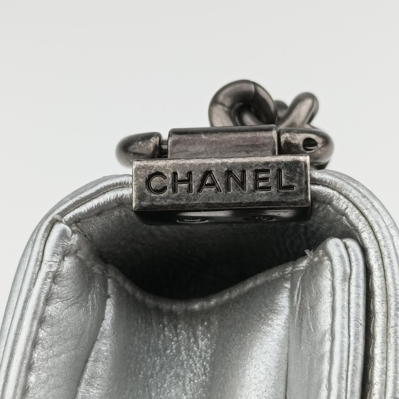 BOY CHANEL Silver lambskin×Galuchat Stingray A66230 19869442ボーイシャネル シルバー ラムスキン×ガルーシャ スティングレイ A66230 19869442