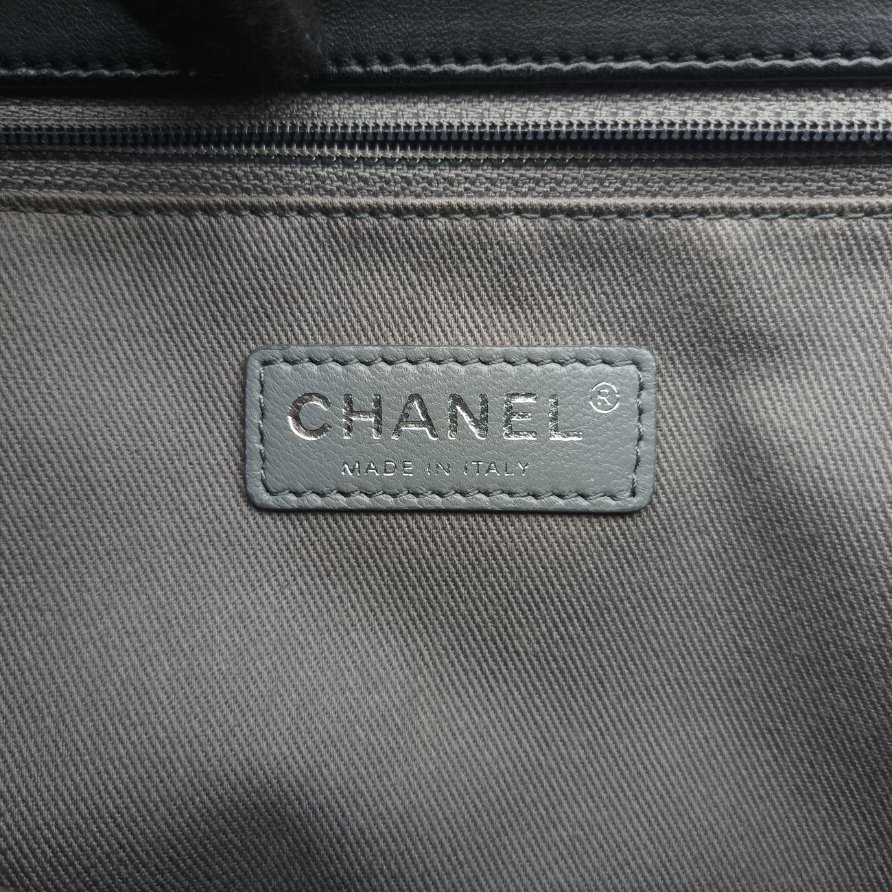 BOY CHANEL Black lambskin A67087 16107672ボーイシャネル ブラック ラムスキン A67087 16107672