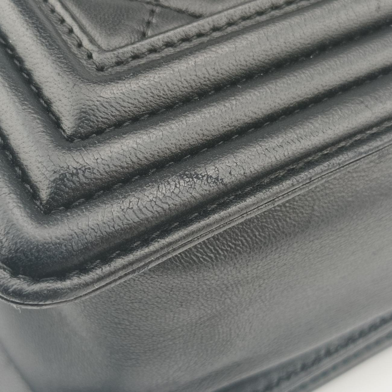 BOY CHANEL Black lambskin A67087 16107672ボーイシャネル ブラック ラムスキン A67087 16107672