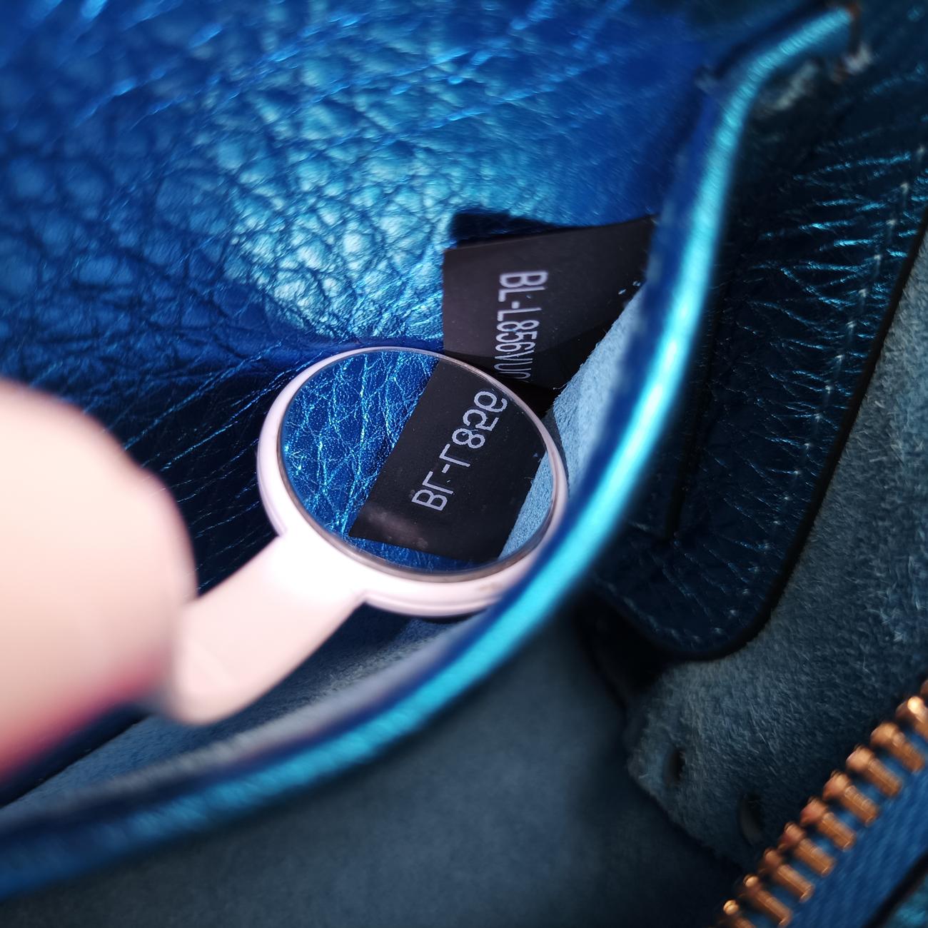 Rockstud Blue Leather BL-L856VUQ2ロックスタッズ ブルー レザー BL-L856VUQ2