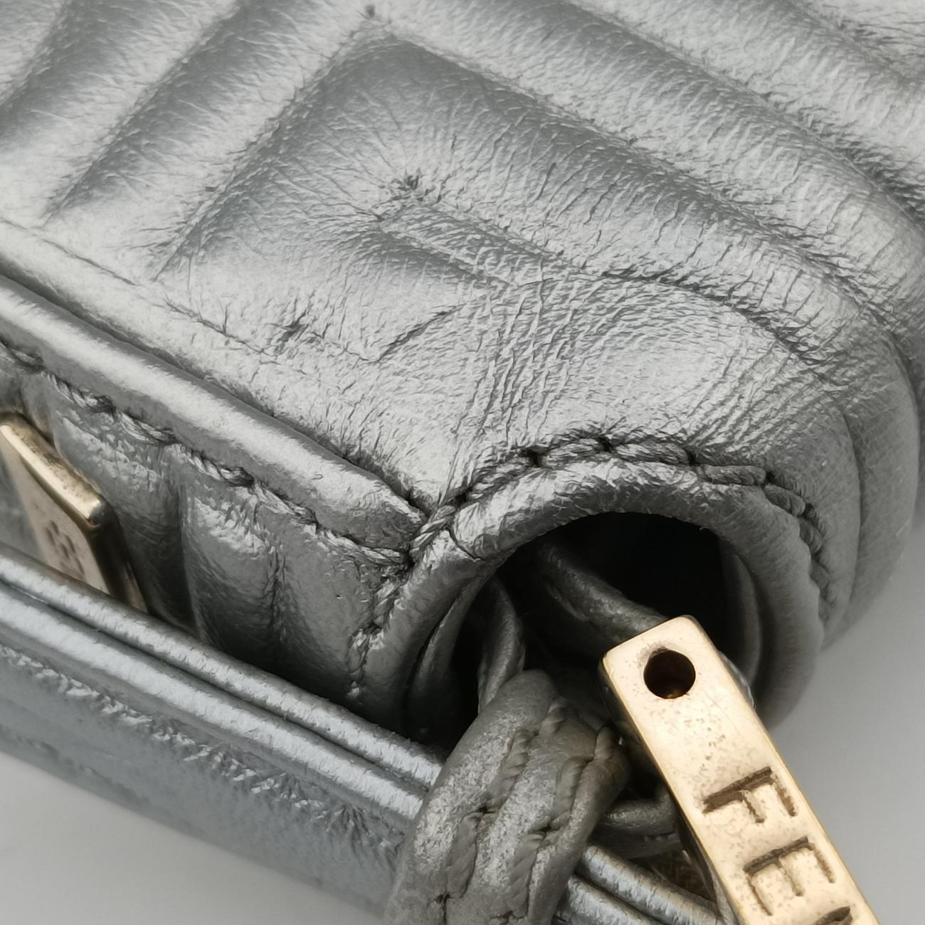 BAGUETTE Silver Leather 8BR600 Lot number unknownマンマバケット シルバー レザー 8BR600 製番不明