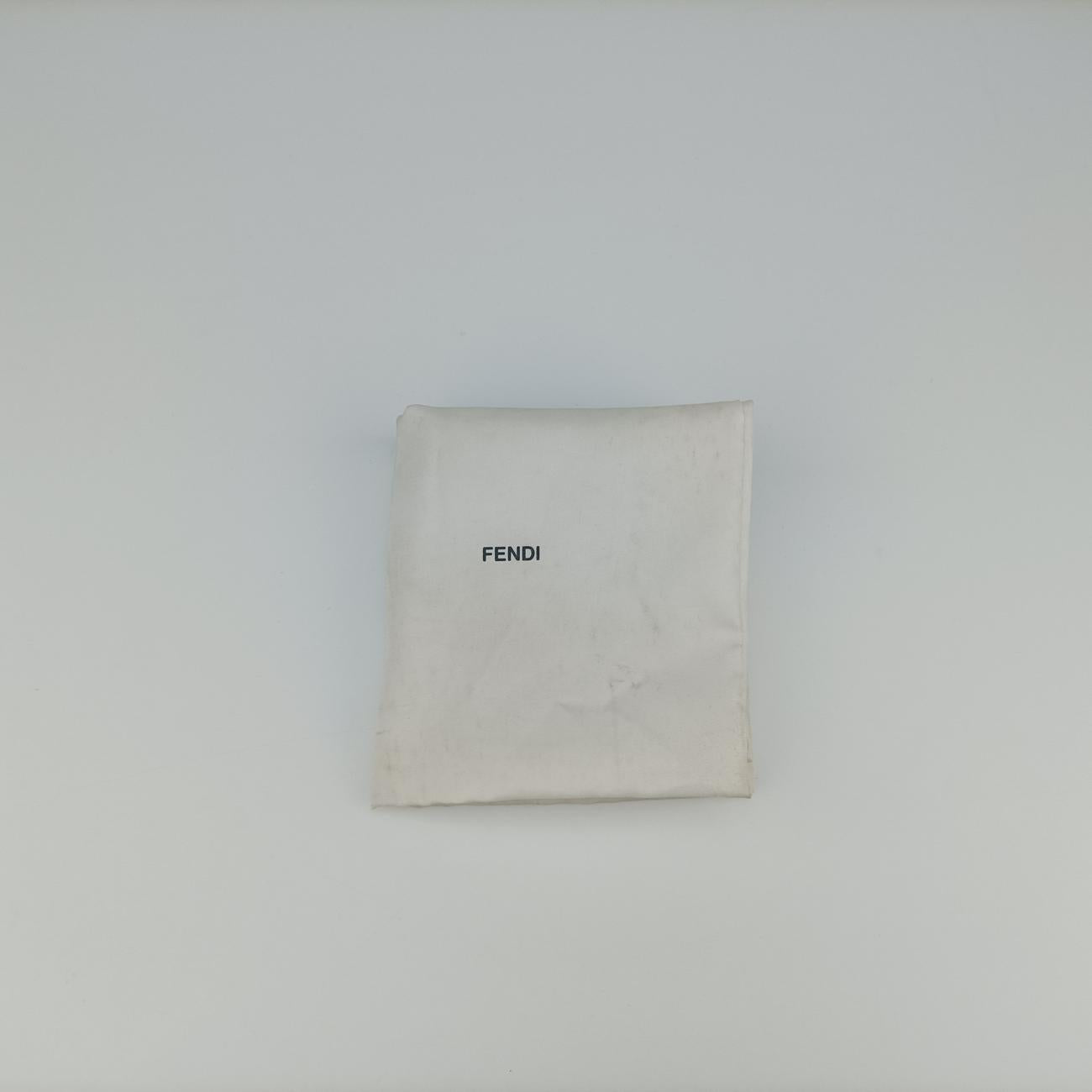 BAGUETTE Silver Leather 8BR600 Lot number unknownマンマバケット シルバー レザー 8BR600 製番不明