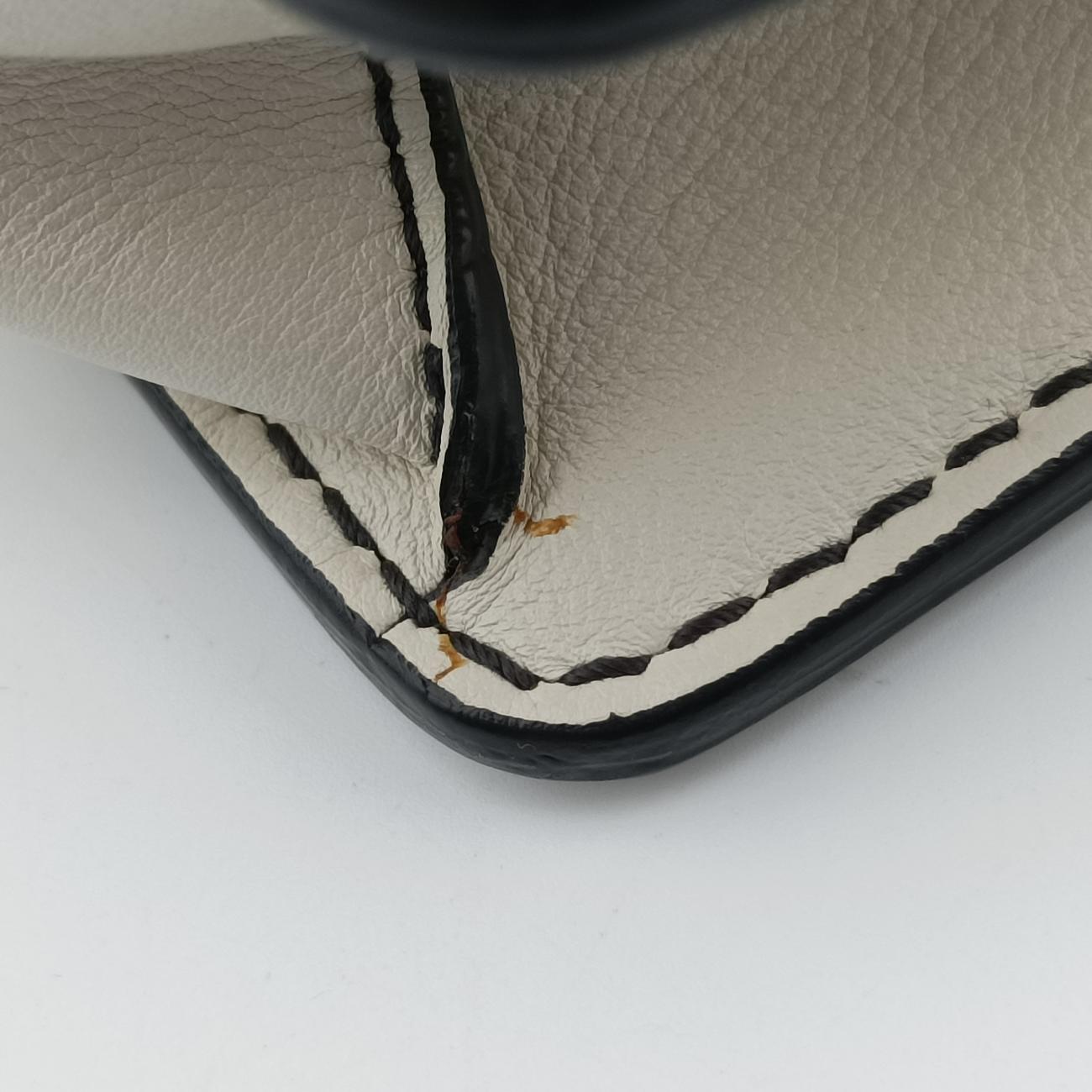 J'adior White leather 19-MA-1118ジャディオール ホワイト レザー 19-MA-1118