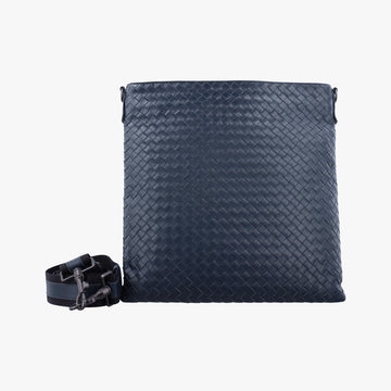 Intrecciato Navy lambskin B01436363Lイントレチャート ネイビー ラムスキン B01436363L