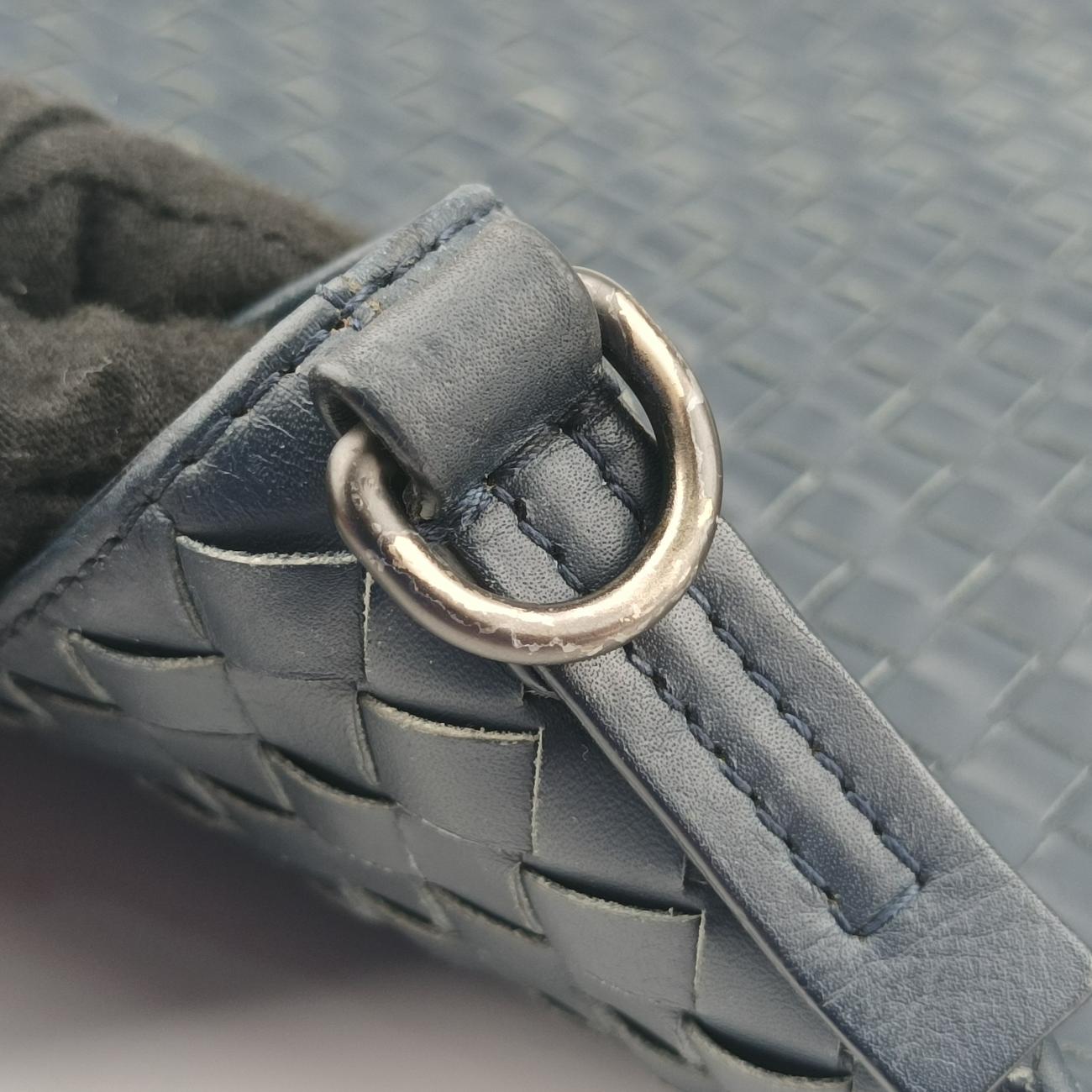 Intrecciato Navy lambskin B01436363Lイントレチャート ネイビー ラムスキン B01436363L