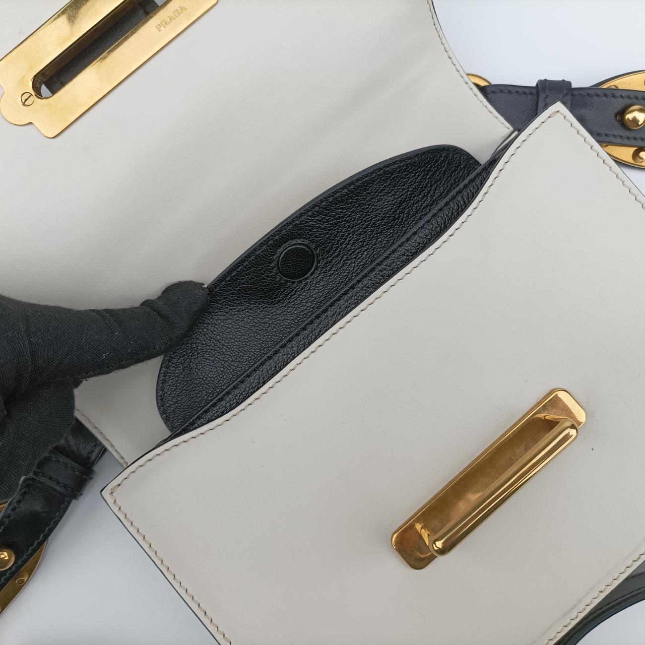 Cahier Black×white Leather 1BD045 25カイエ ブラック×ホワイト レザー 1BD045 25